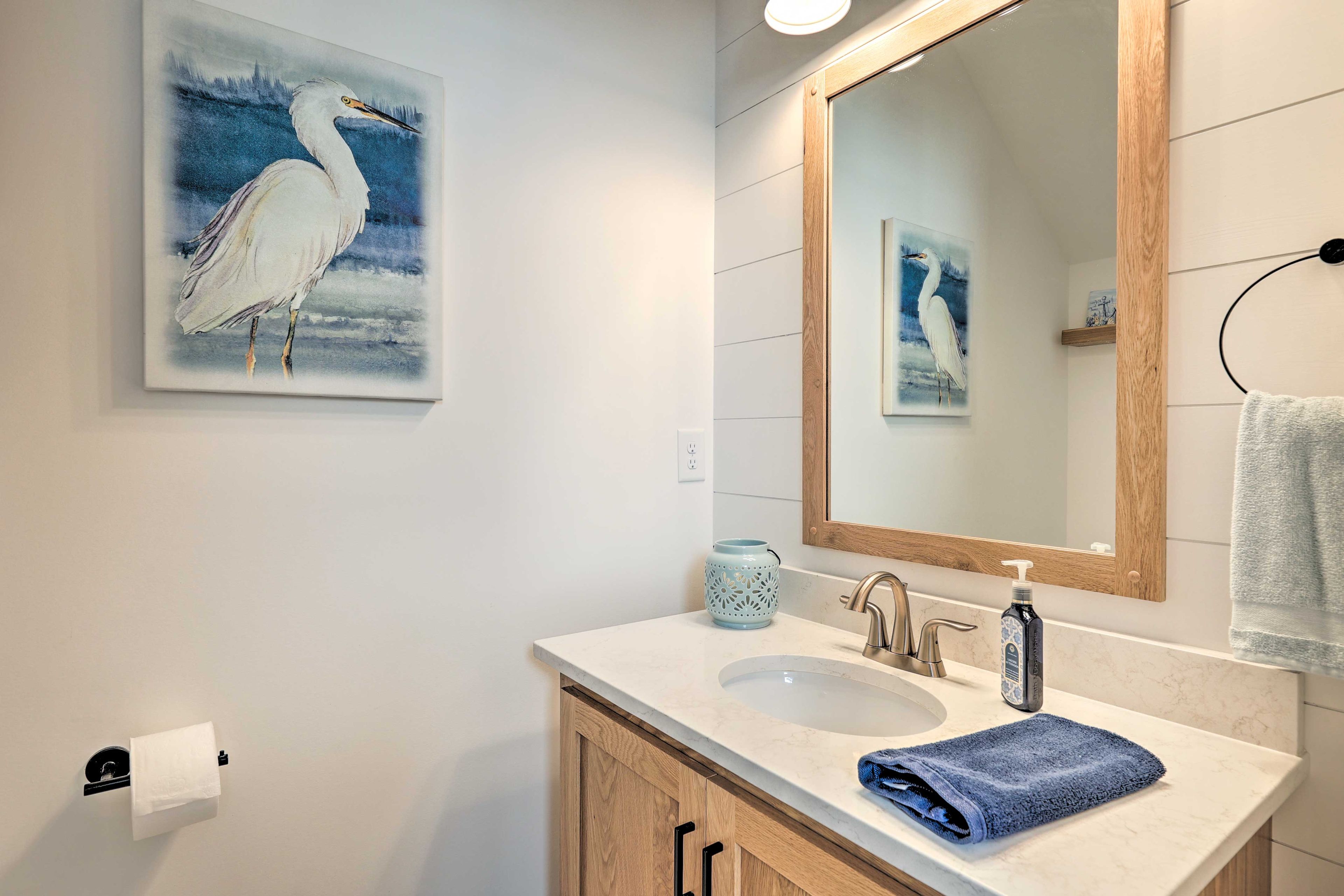 Half Bathroom | 1st Floor