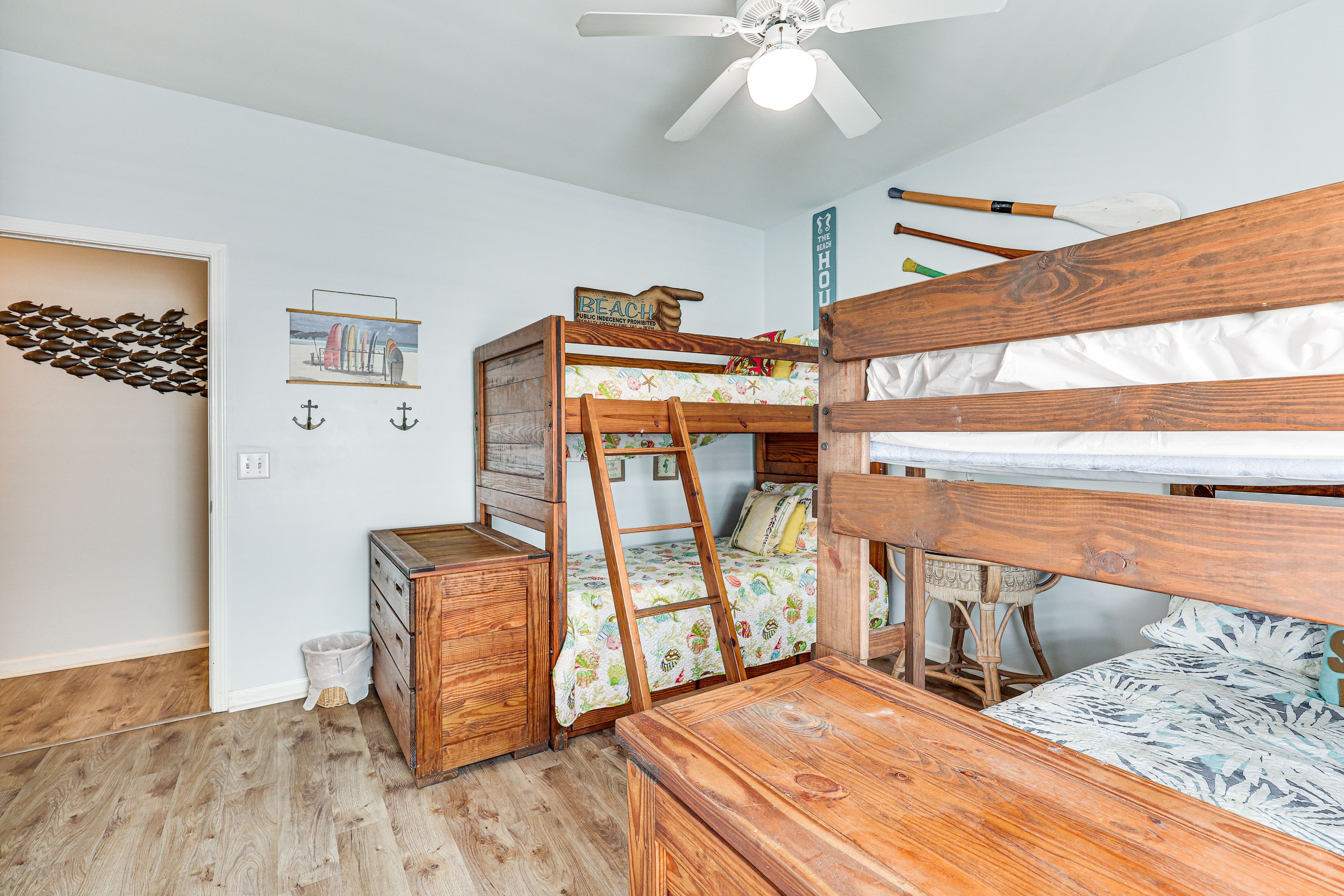 Bedroom 3 | Twin Bunk Bed | Full Bunk Bed