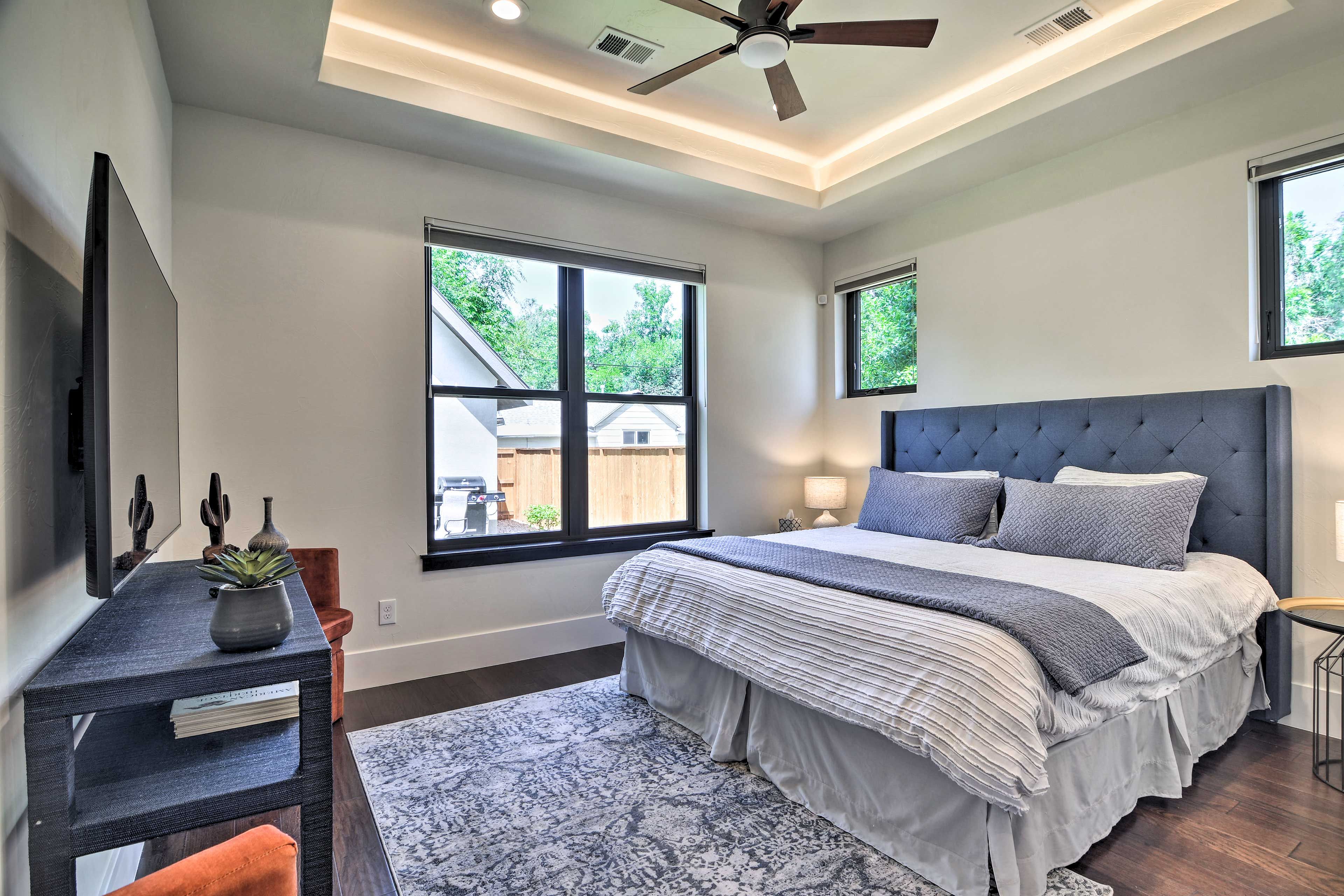 Bedroom 1 | King Bed | 1st Floor