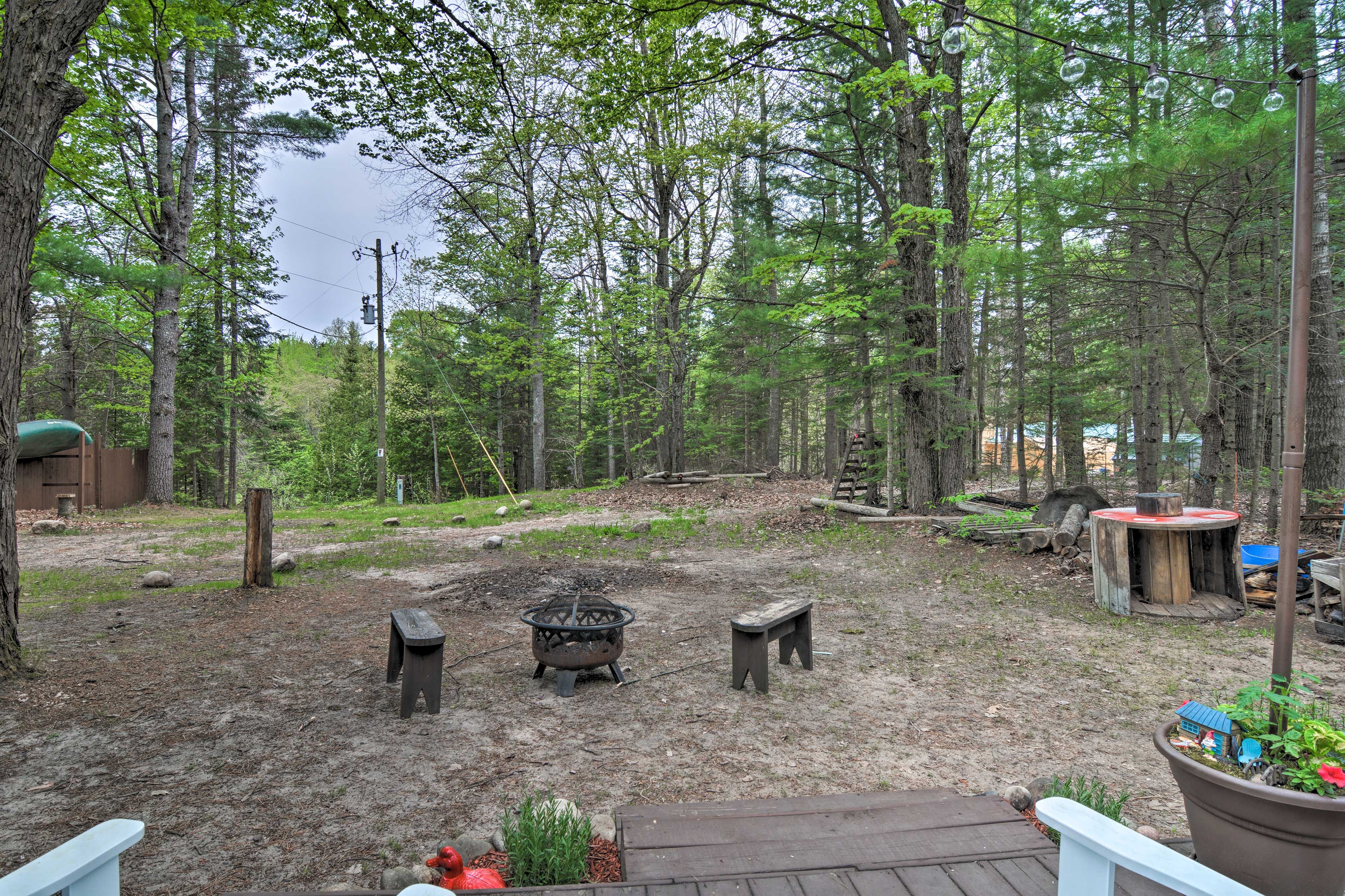 Private Yard | Pet Friendly w/ Fee