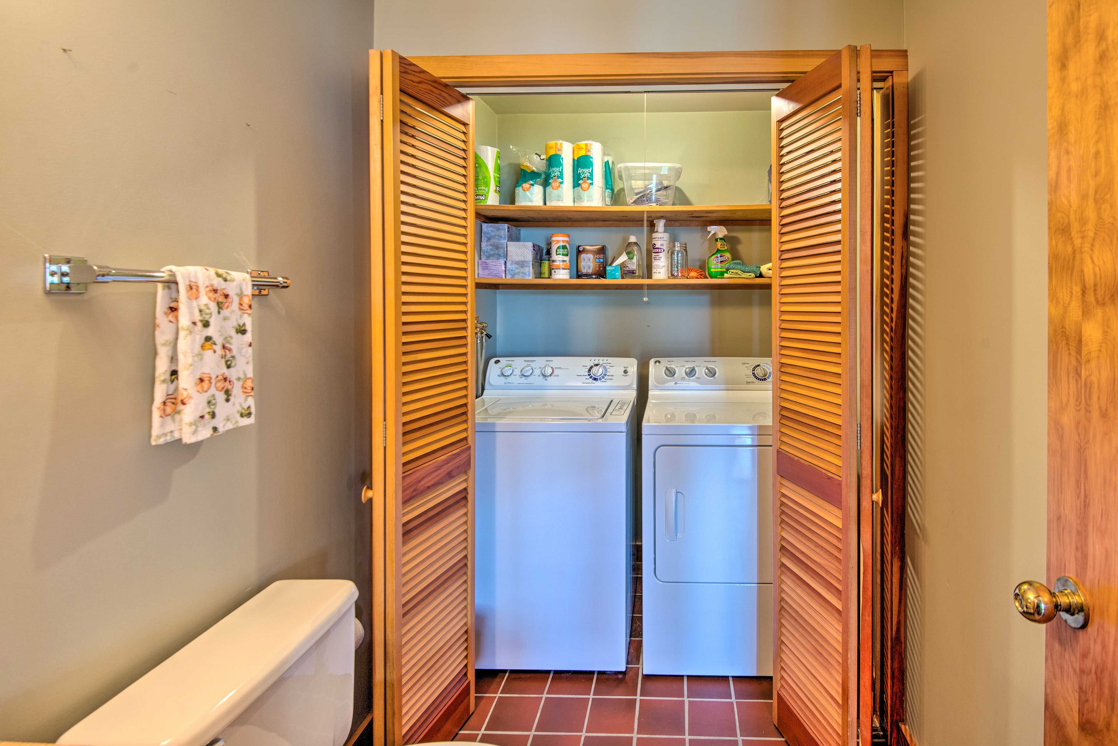 Bathroom 4 | Half Bathroom | Laundry Machines