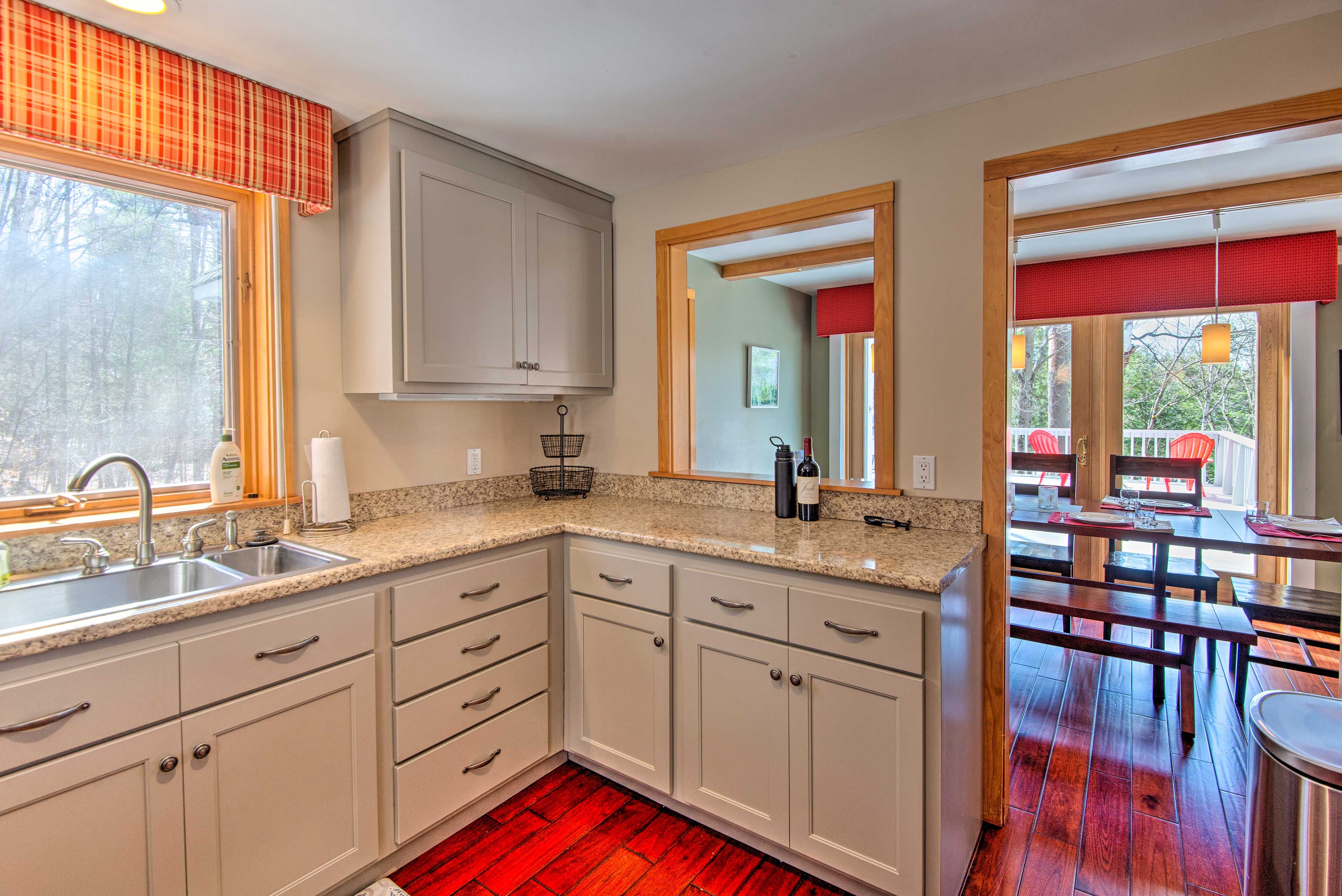 Fully Equipped Kitchen | Coffee Maker | Toaster Oven