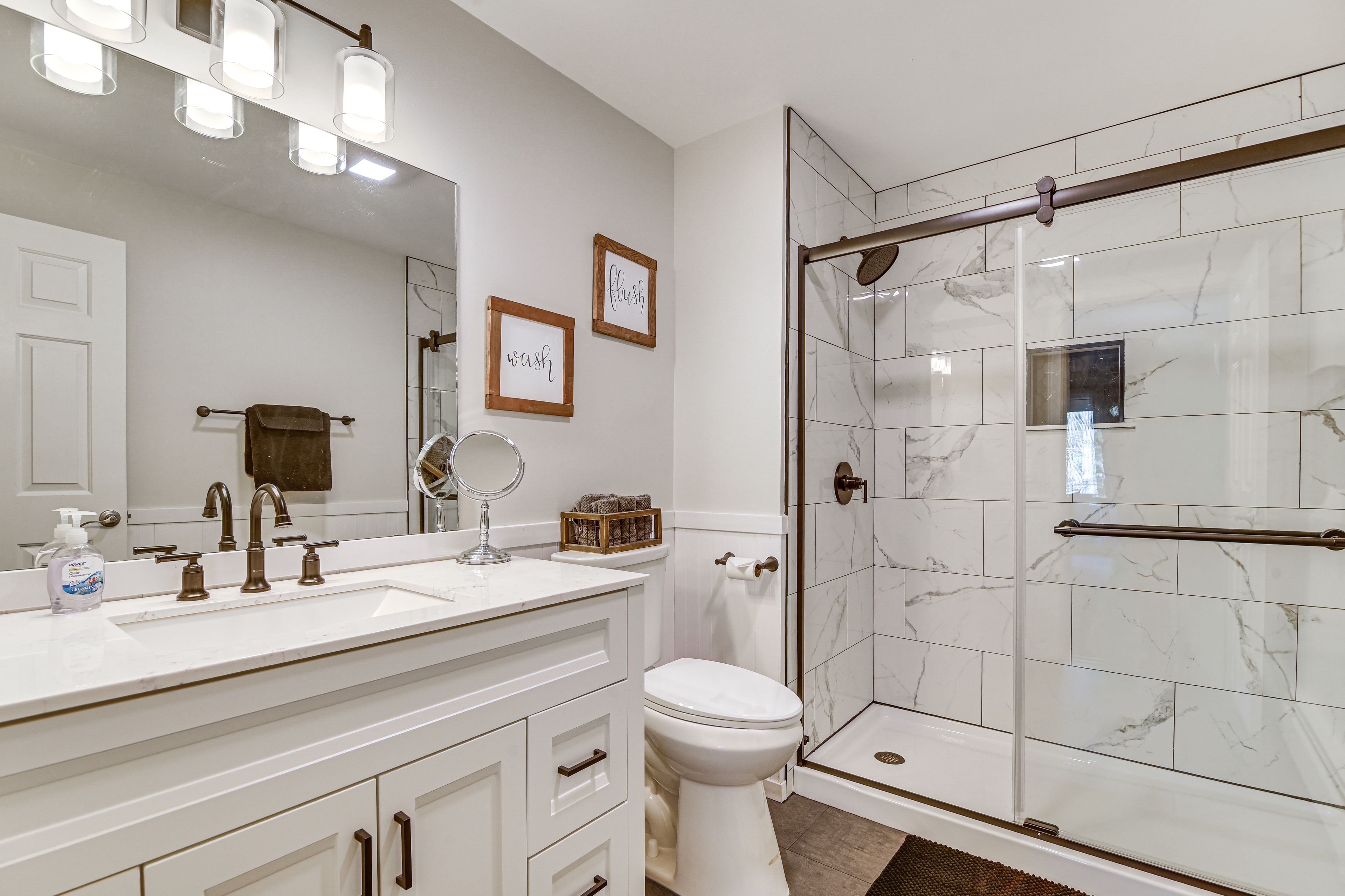 En-Suite Bathroom | 1st Floor