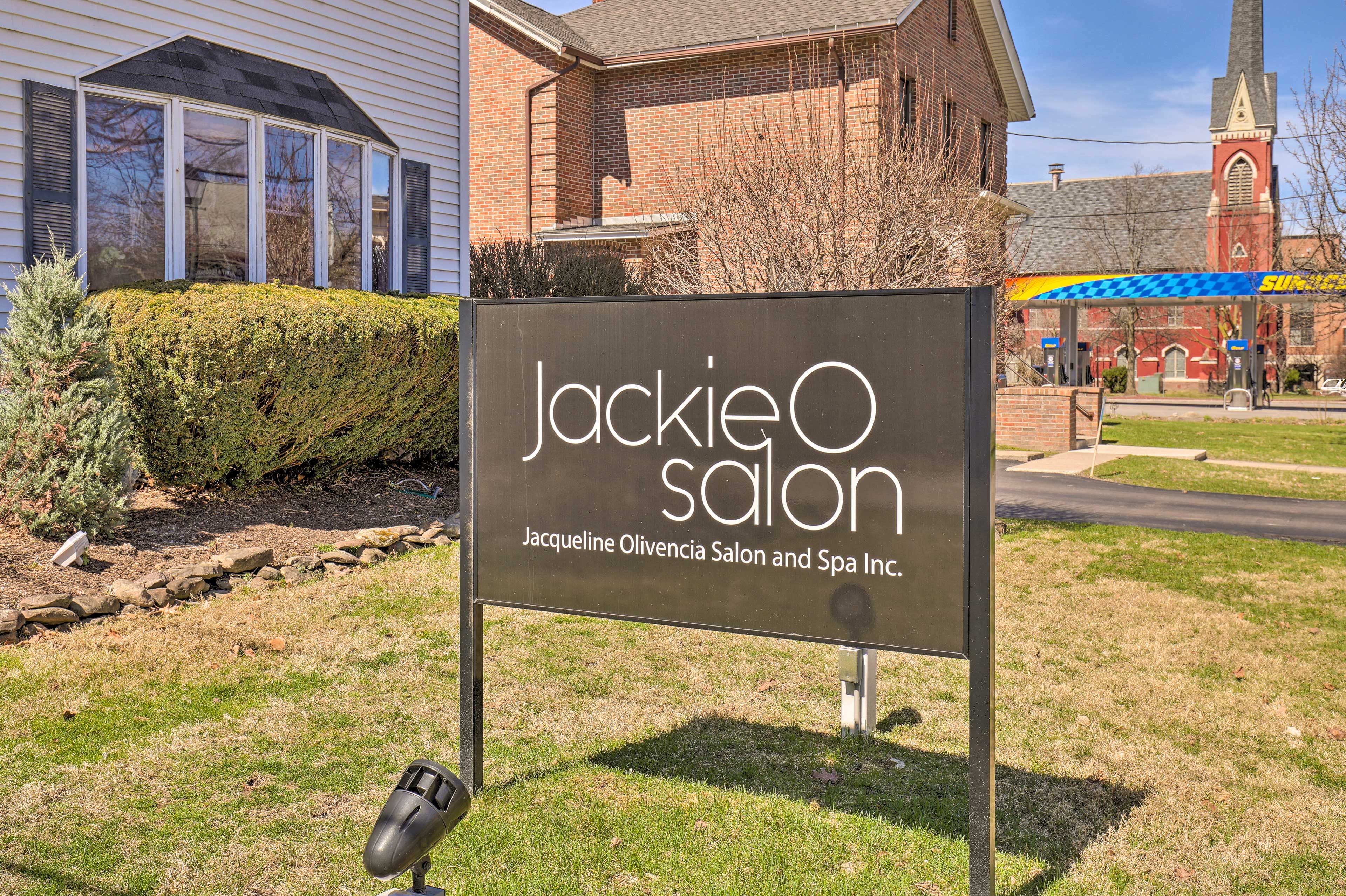 Jackie O Salon (Downstairs Unit)