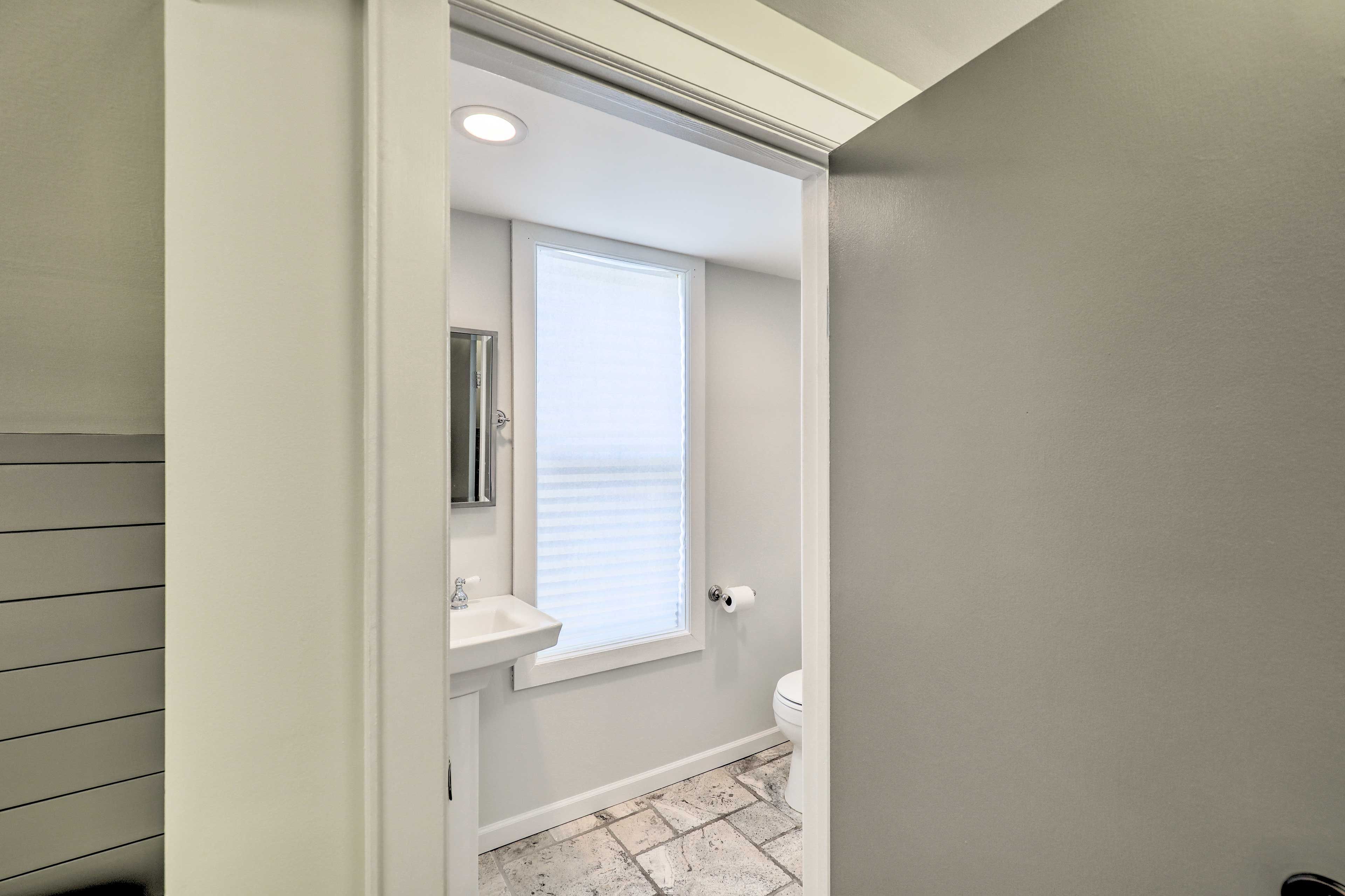 Half Bathroom | Towels Provided | Complimentary Toiletries