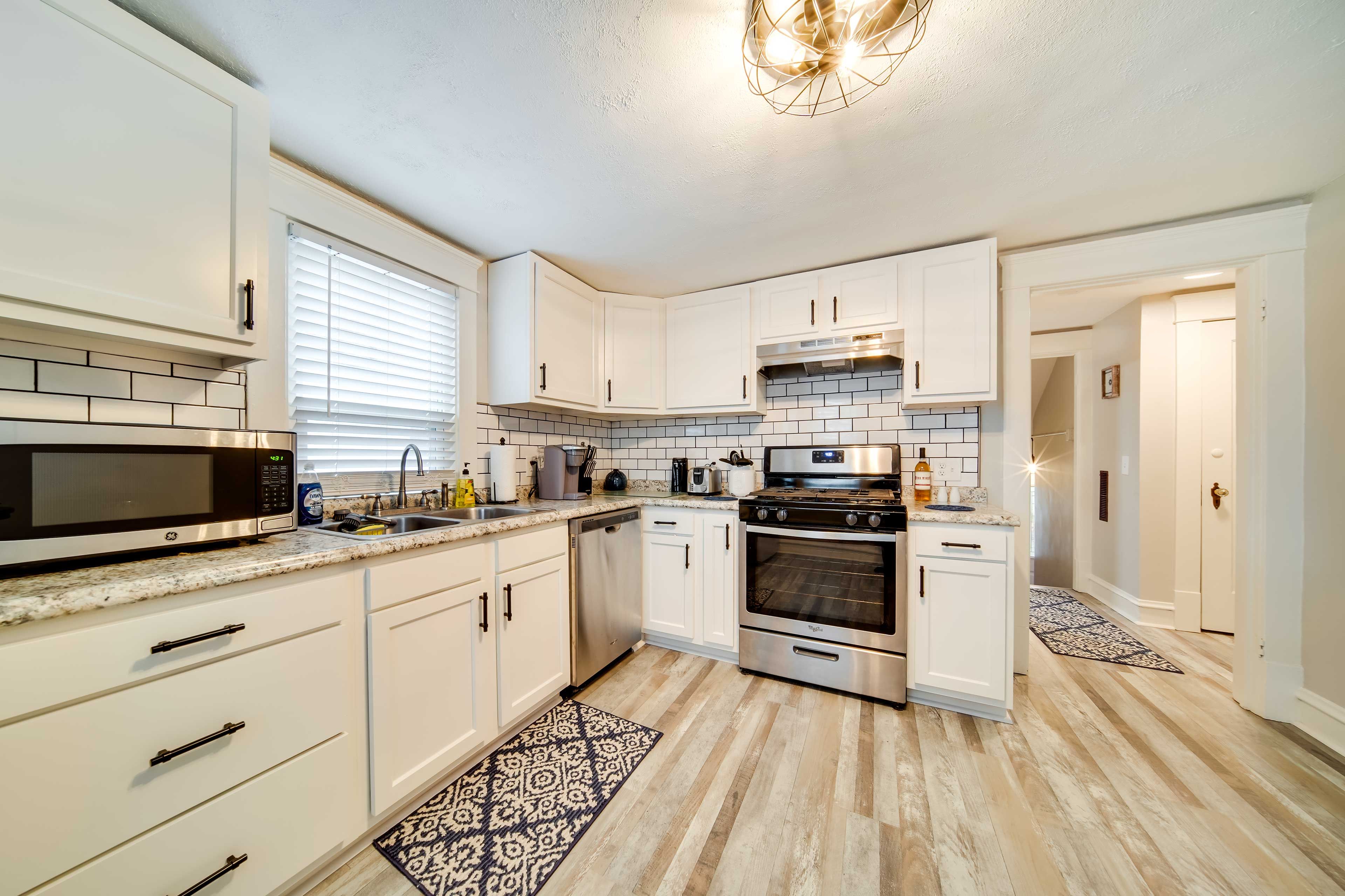 Full Kitchen | Free WiFi | Private Entrance