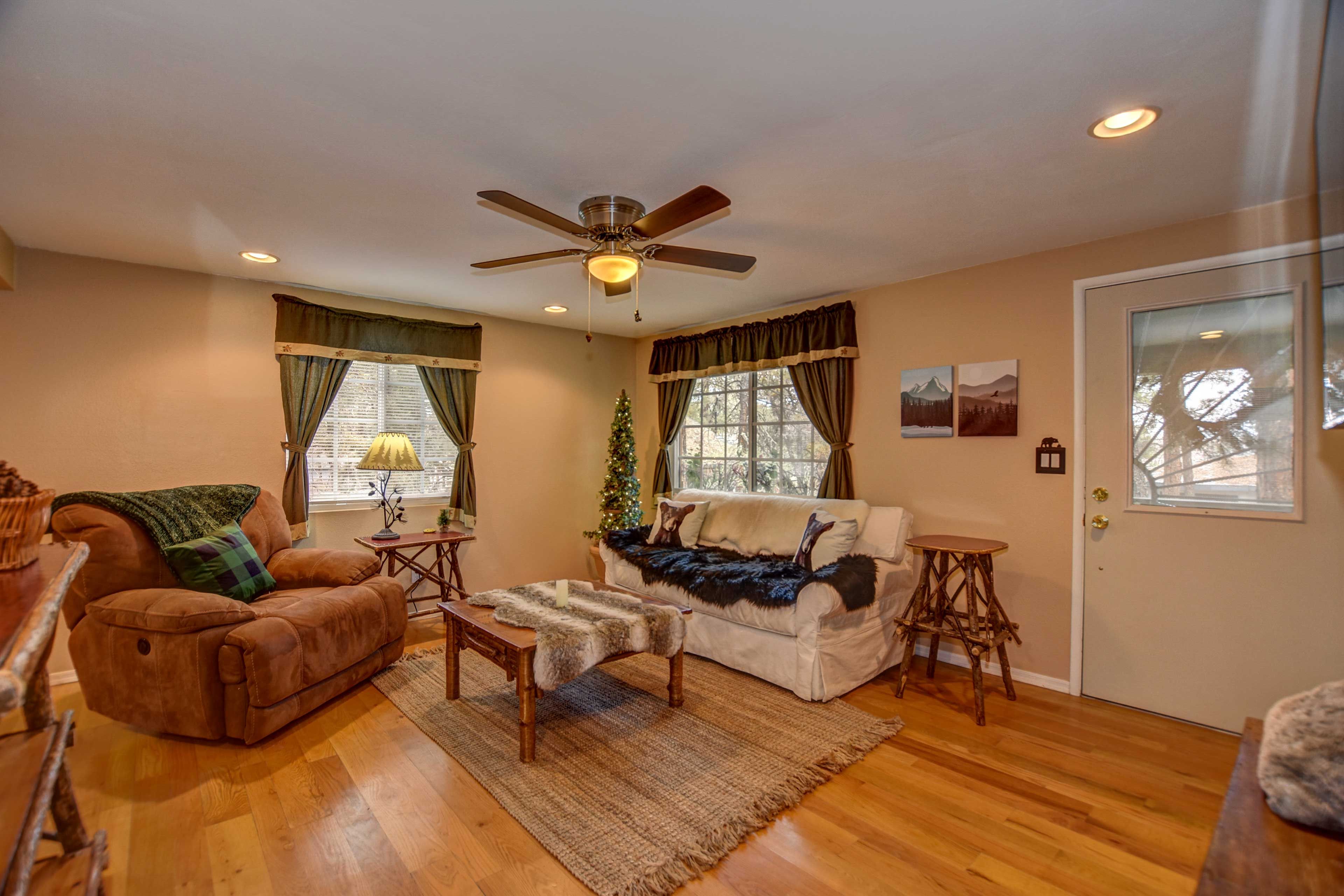 Living Room | Front Entrance