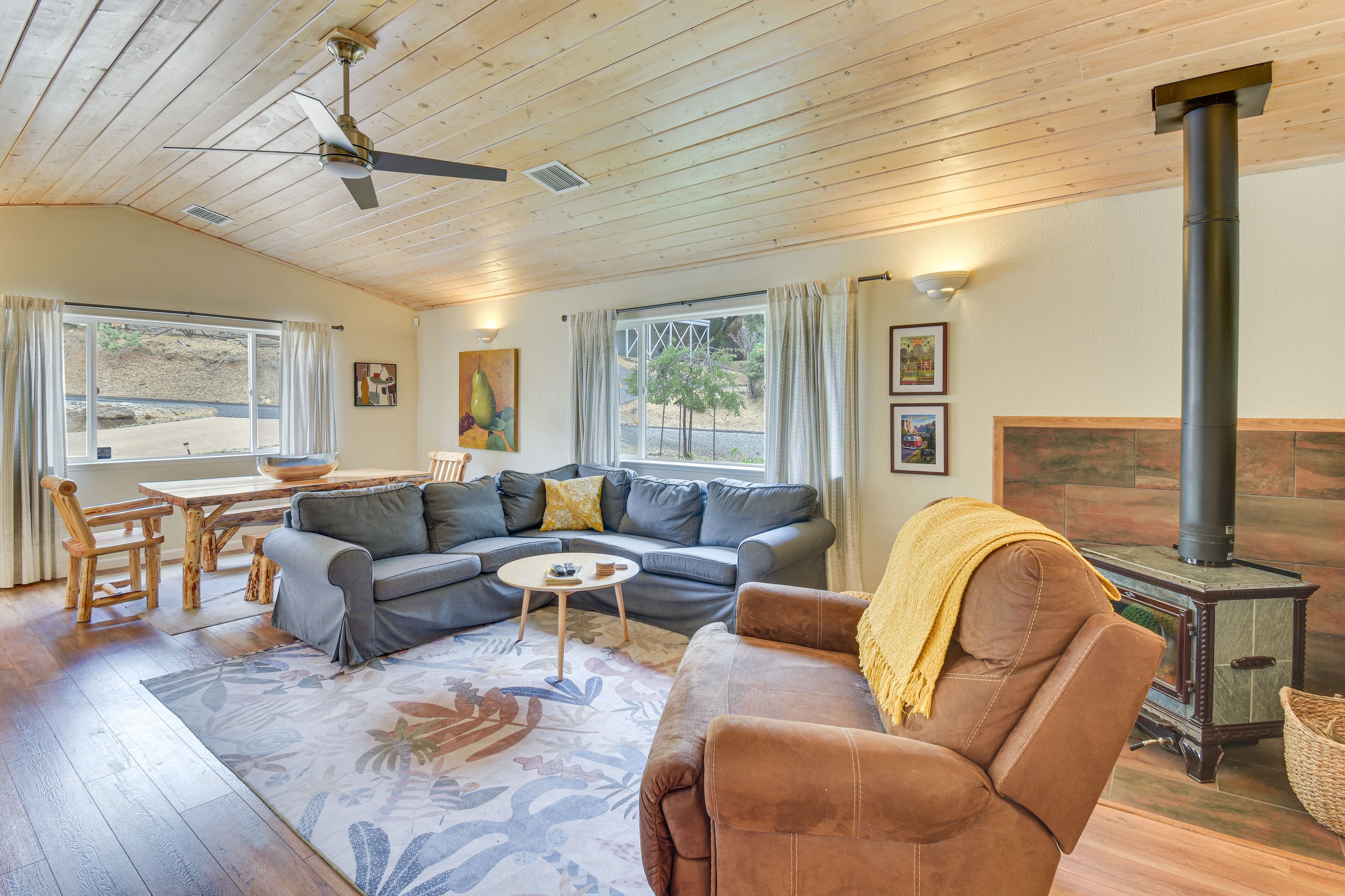Living Room | Upper Level