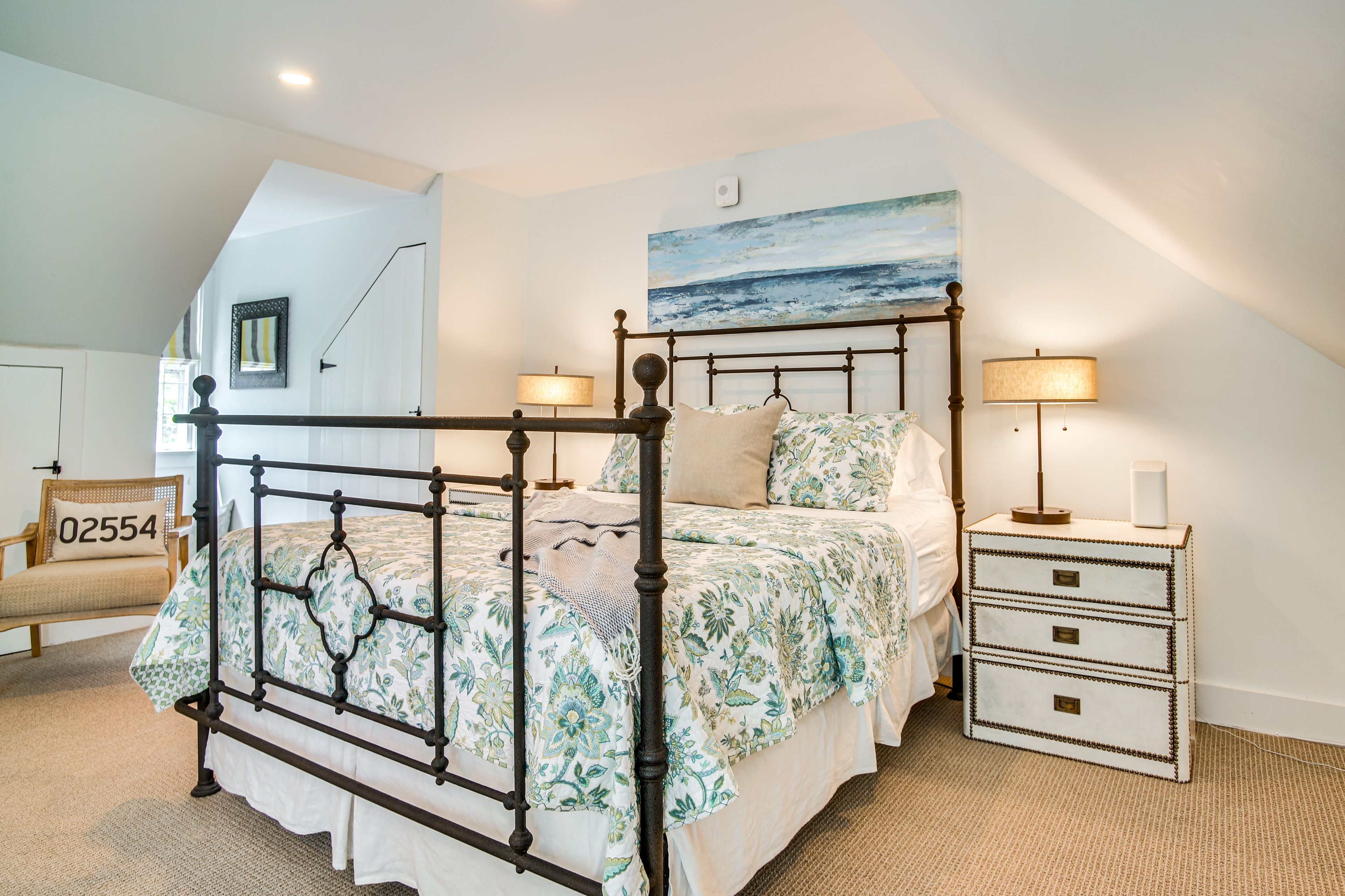 Bedroom | Queen Bed | Upper Level