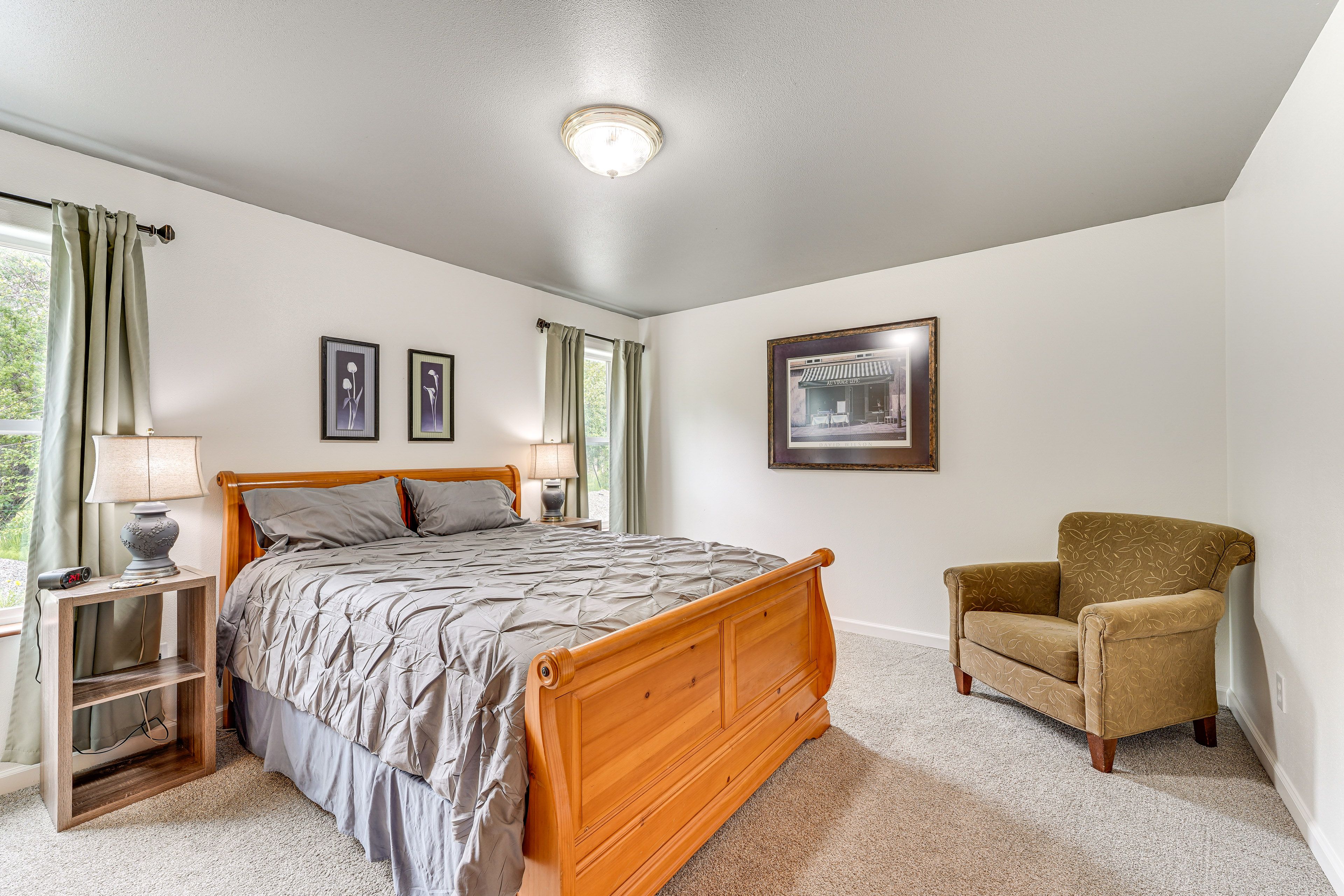 Bedroom 2 | Queen Bed