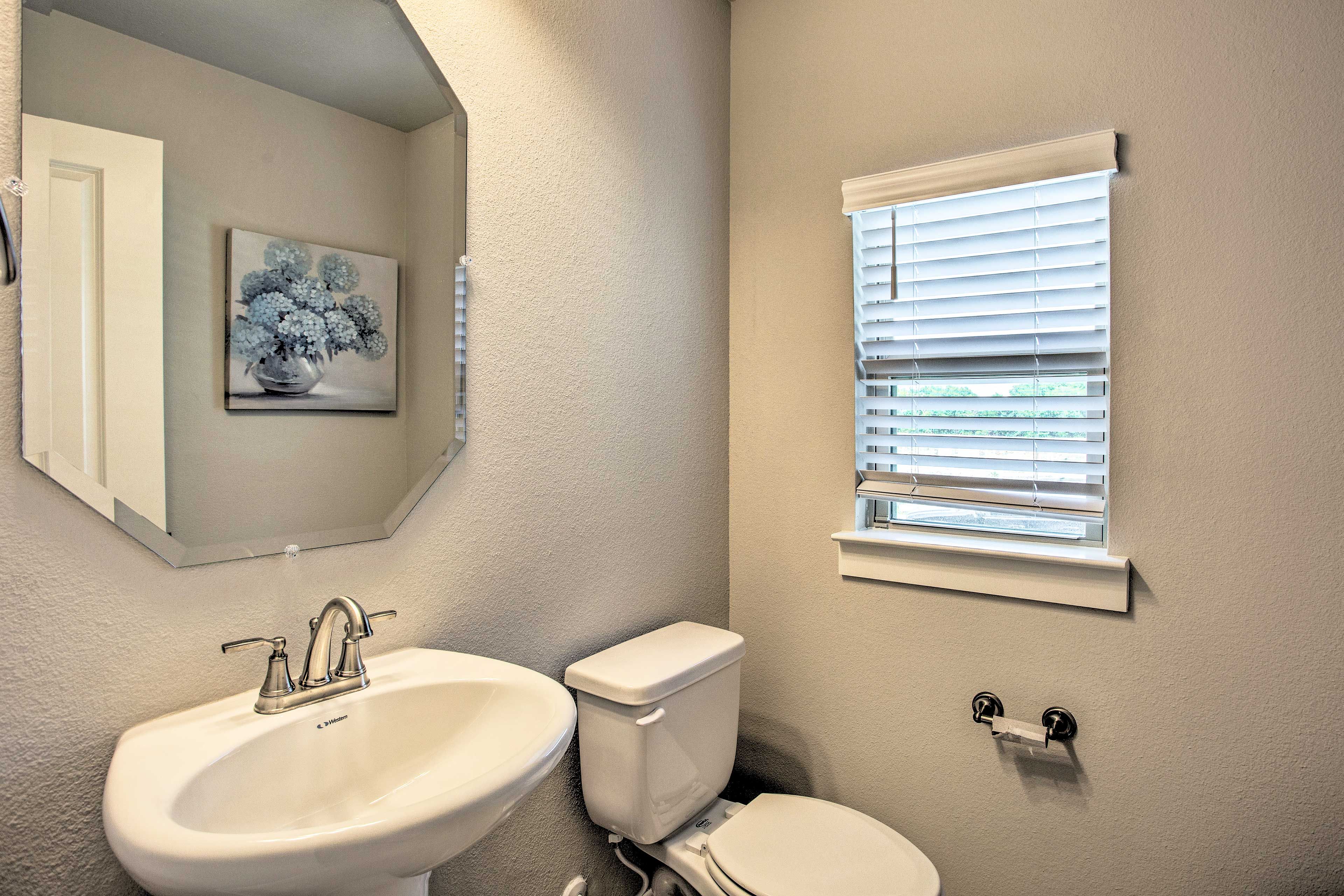 Half Bathroom | 1st Floor