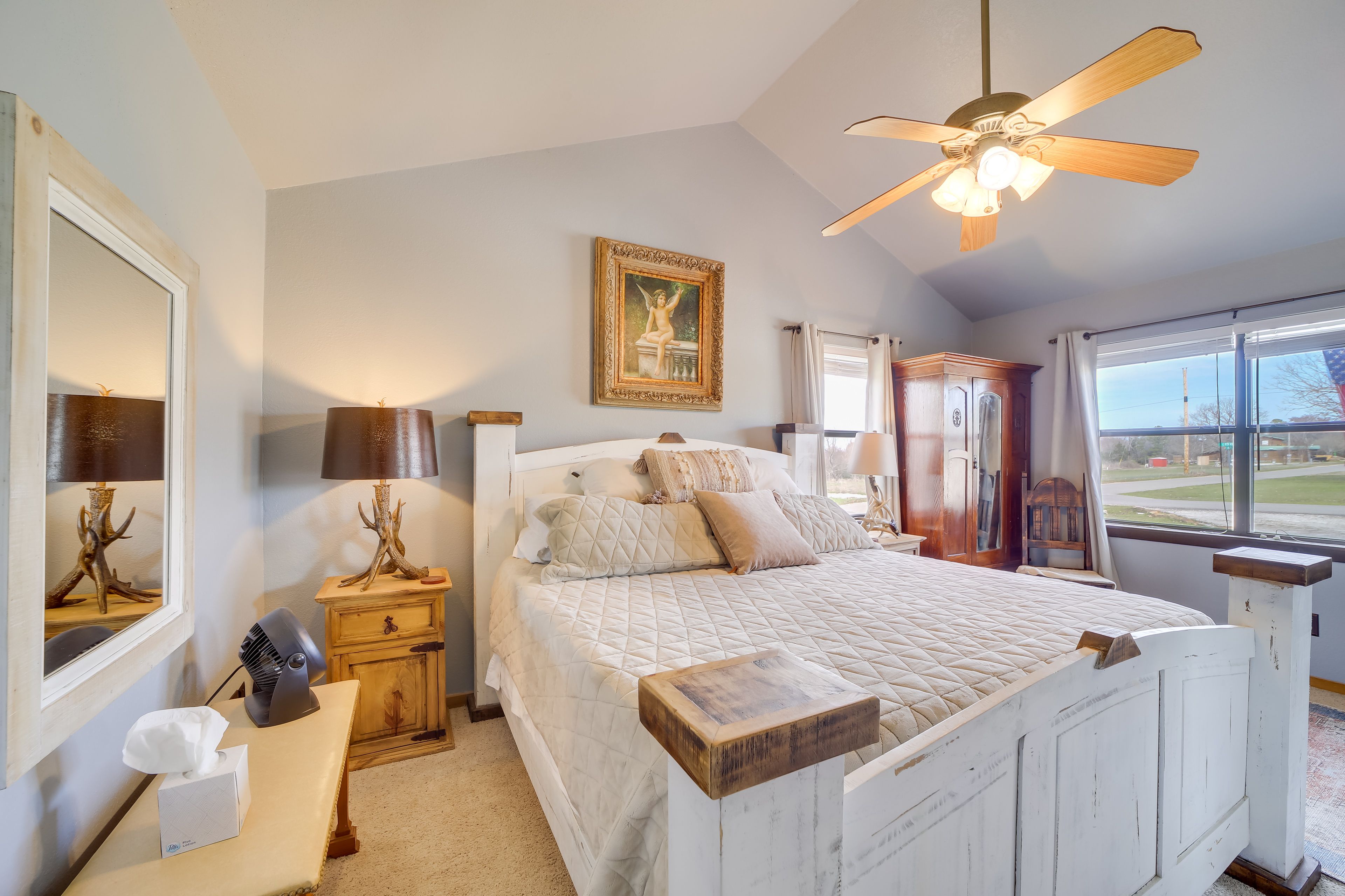 Bedroom 1 | King Bed | Smart TV