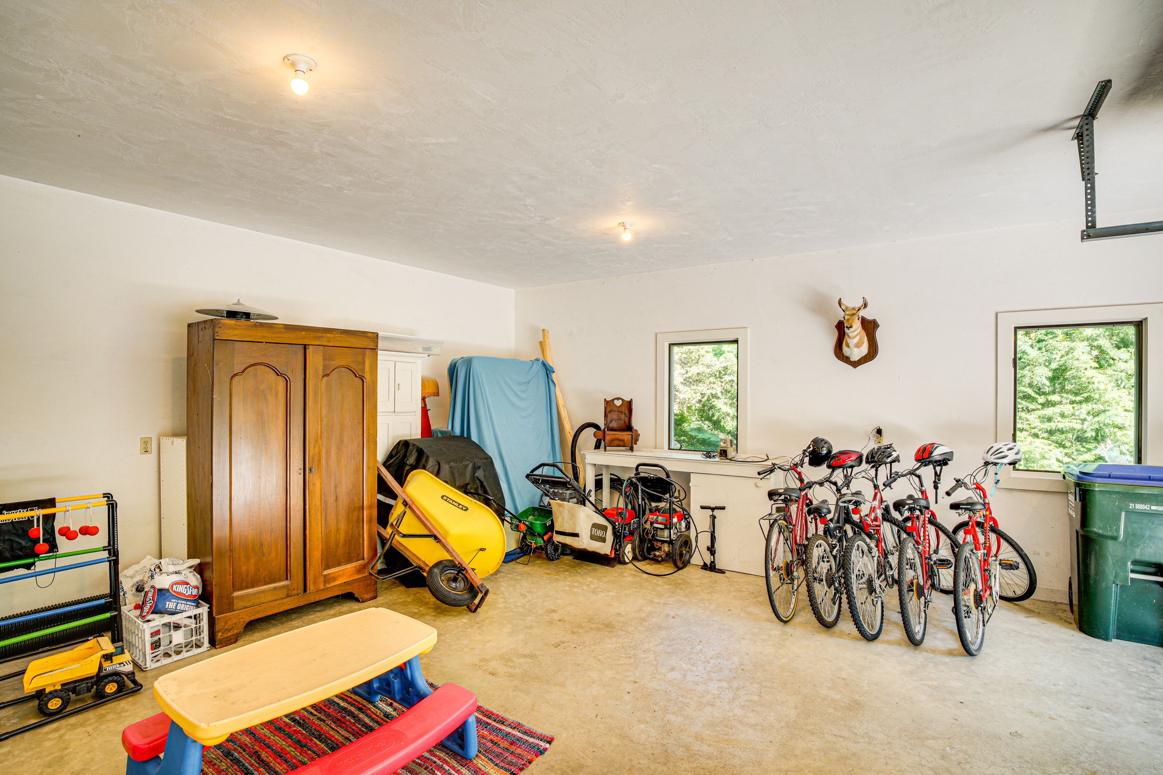 Garage | Ping-Pong Table | Bikes & Helmets