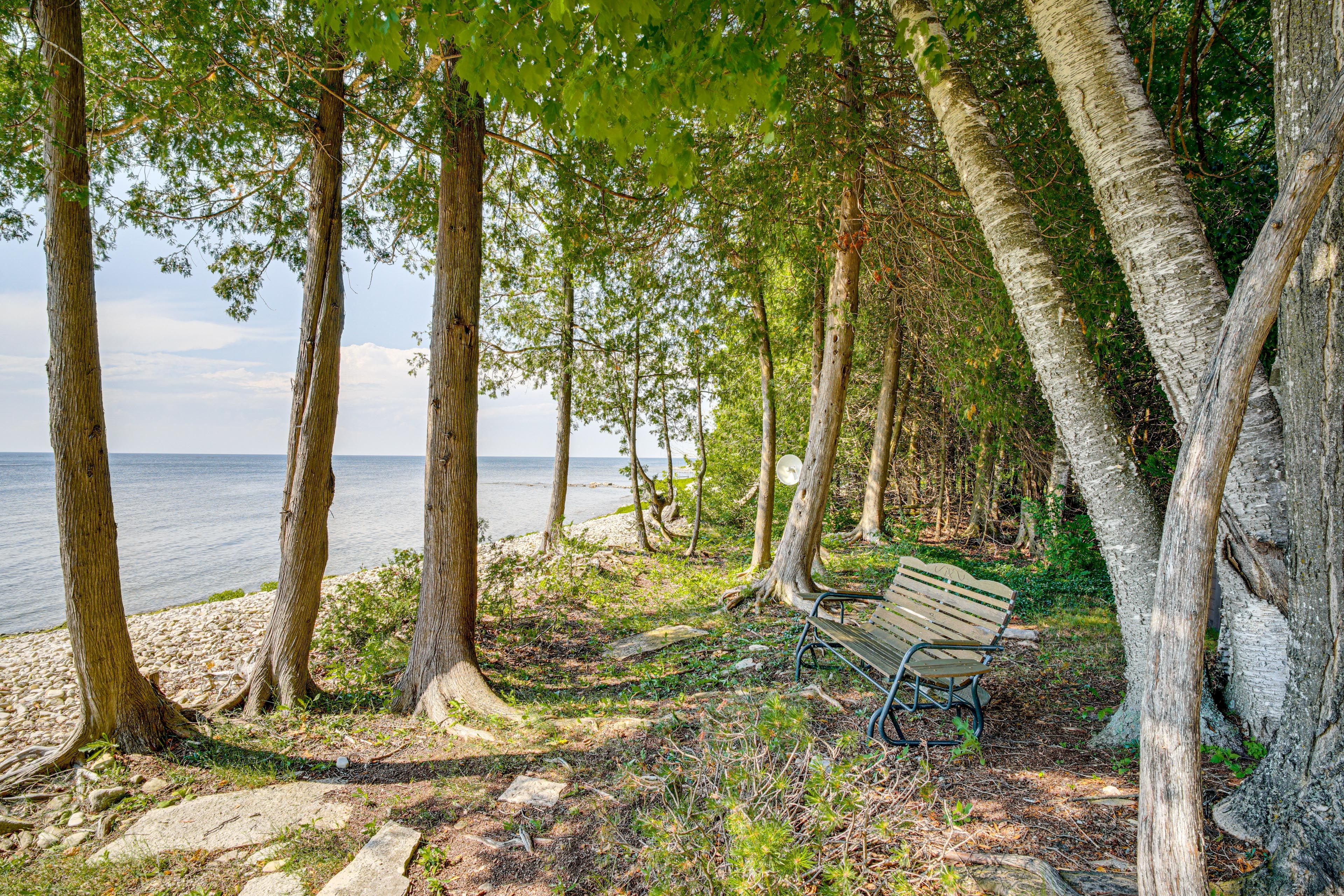 Waterfront Patio | Direct Lake Access