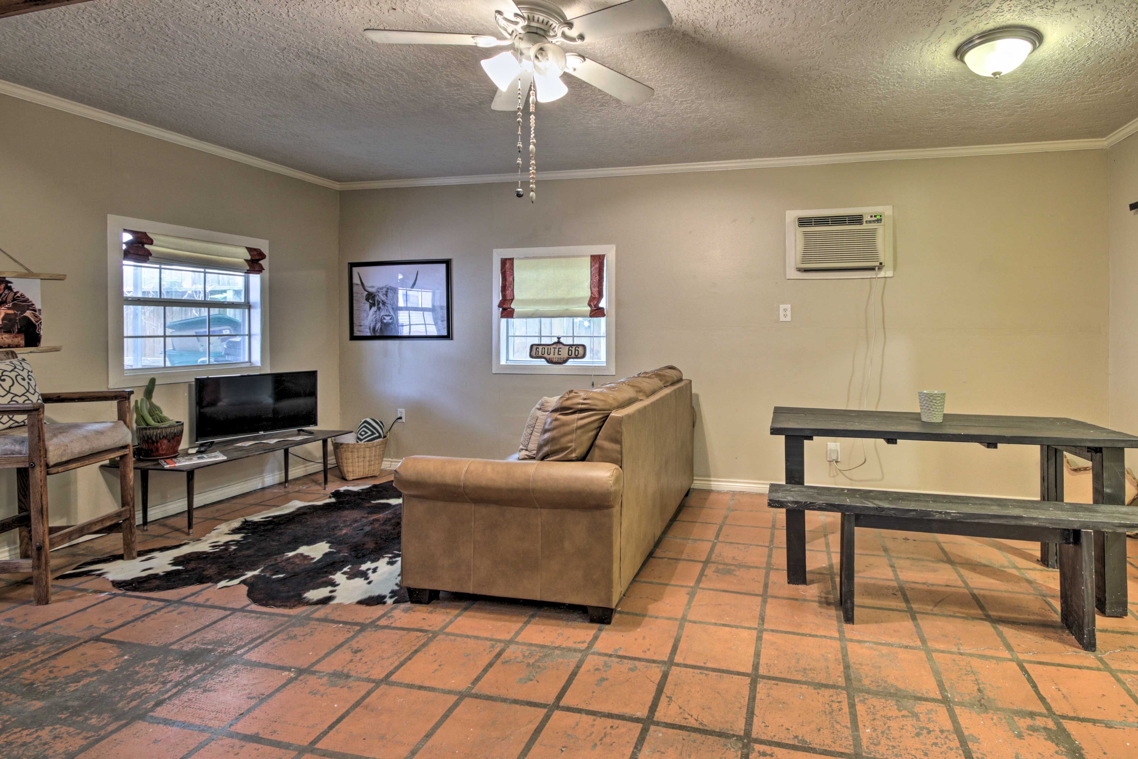 Living Room | Central Heat & A/C