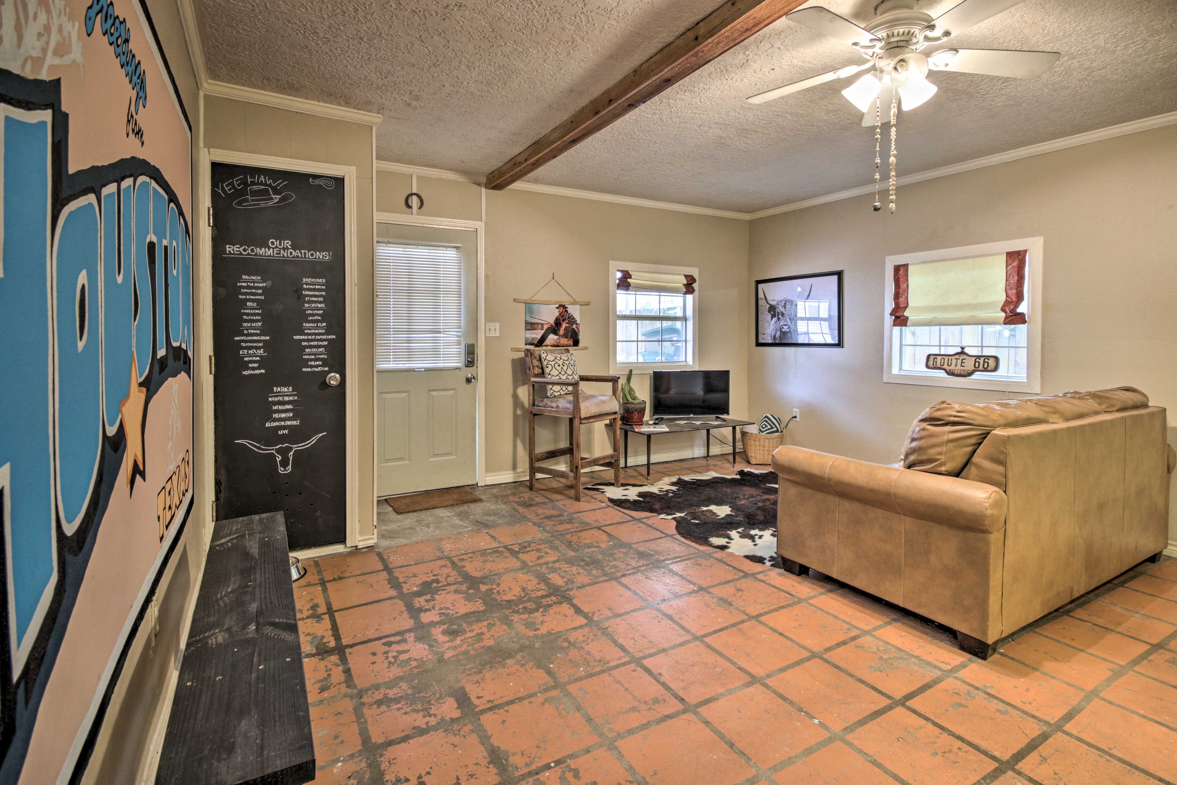 Living Room | Smart TV