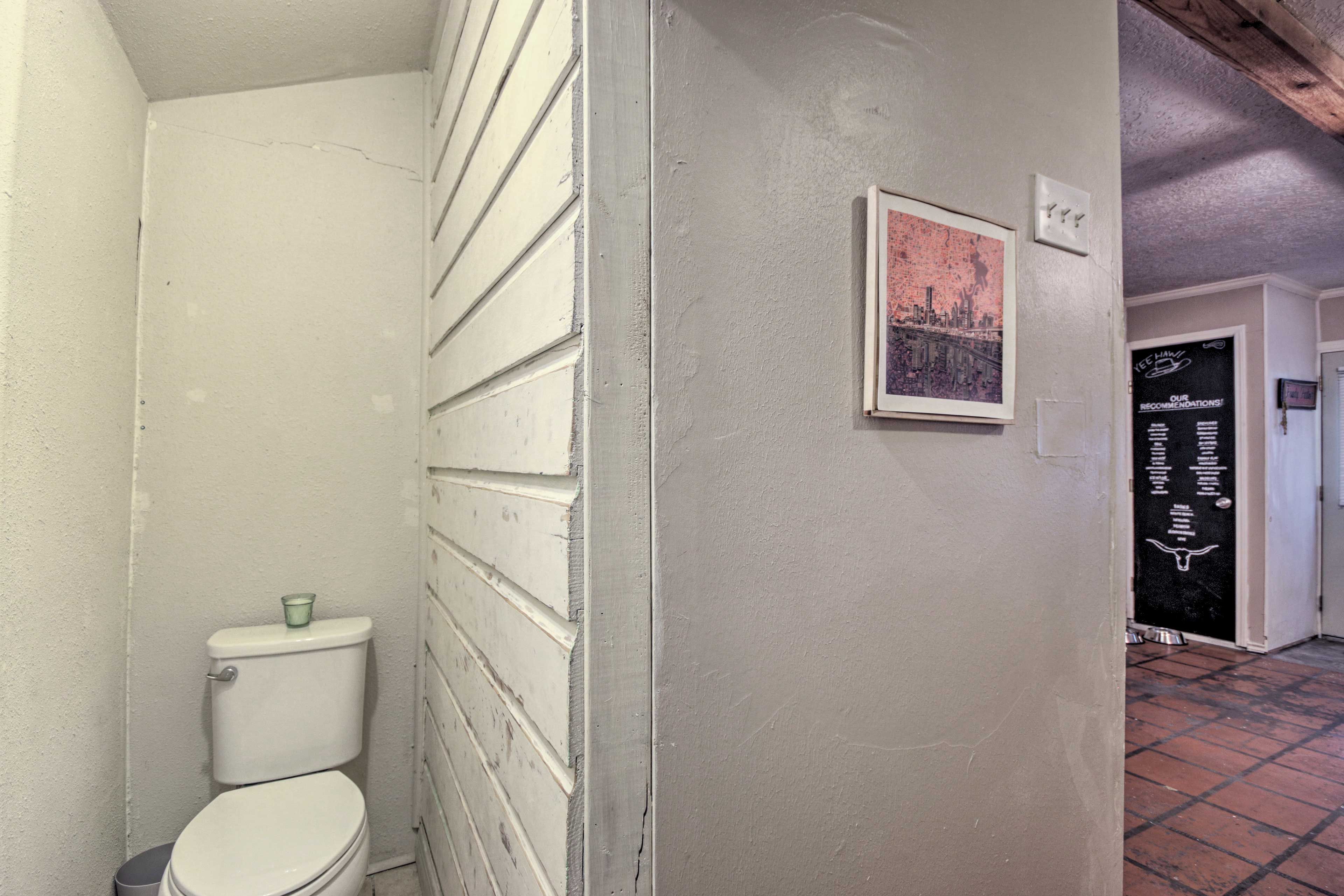 Full Bathroom | Complimentary Toiletries