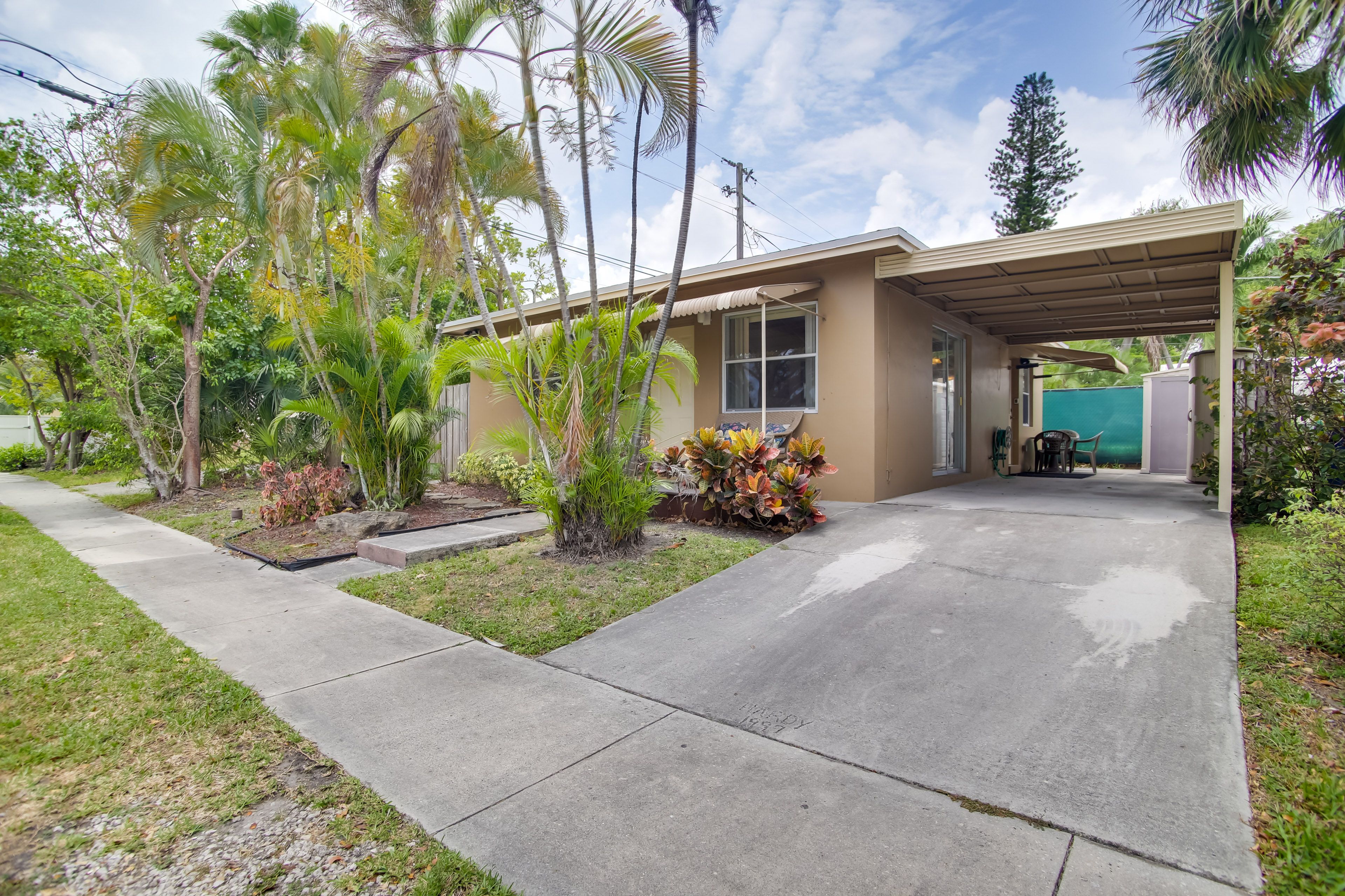 Exterior | Driveway Parking (2 Vehicles) | Carport (1 Vehicle)