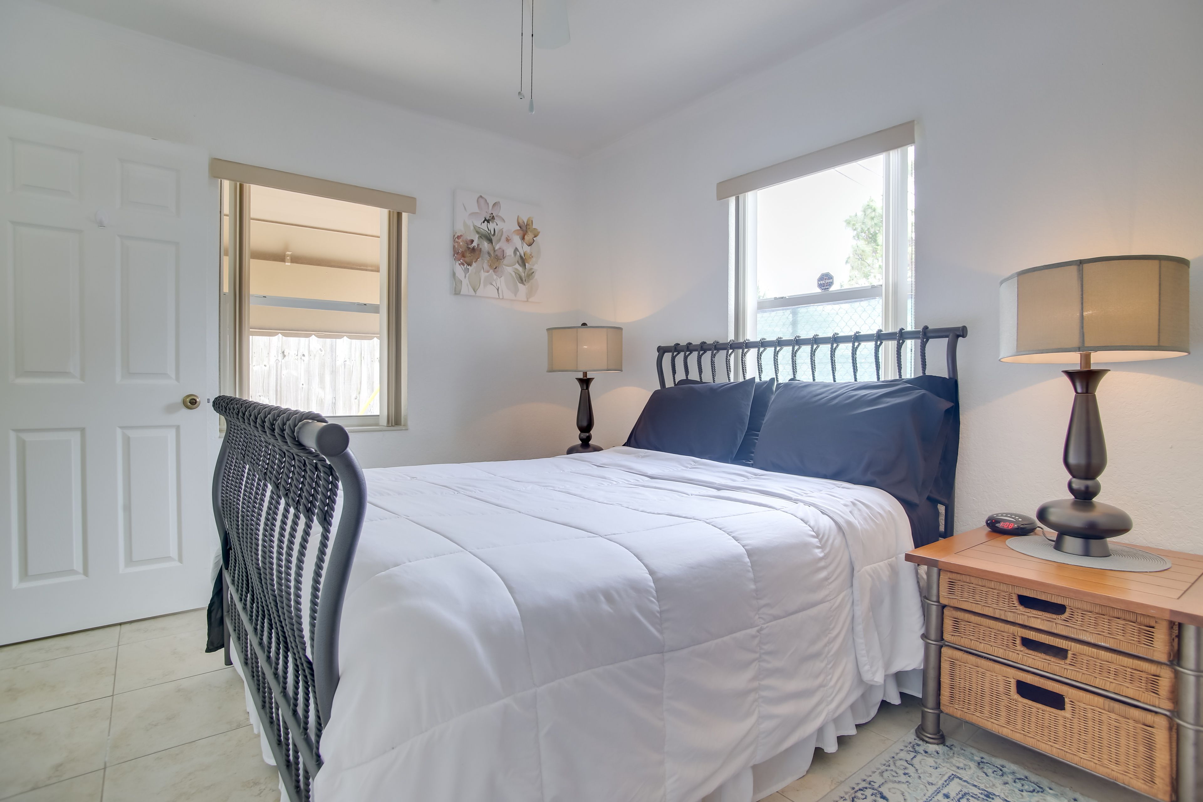 Bedroom 1 | Queen Bed | Linens Provided