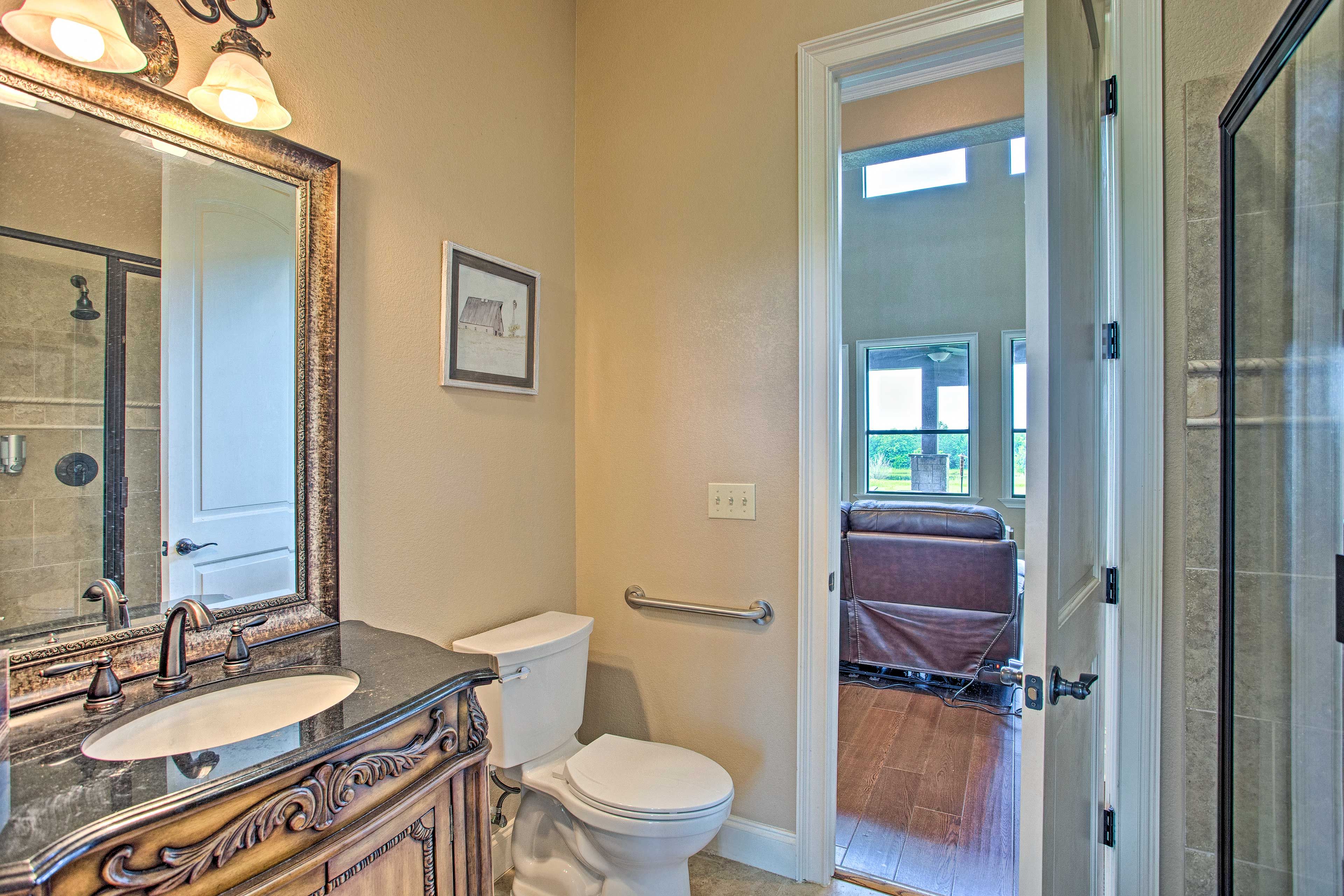 En-Suite Bathroom