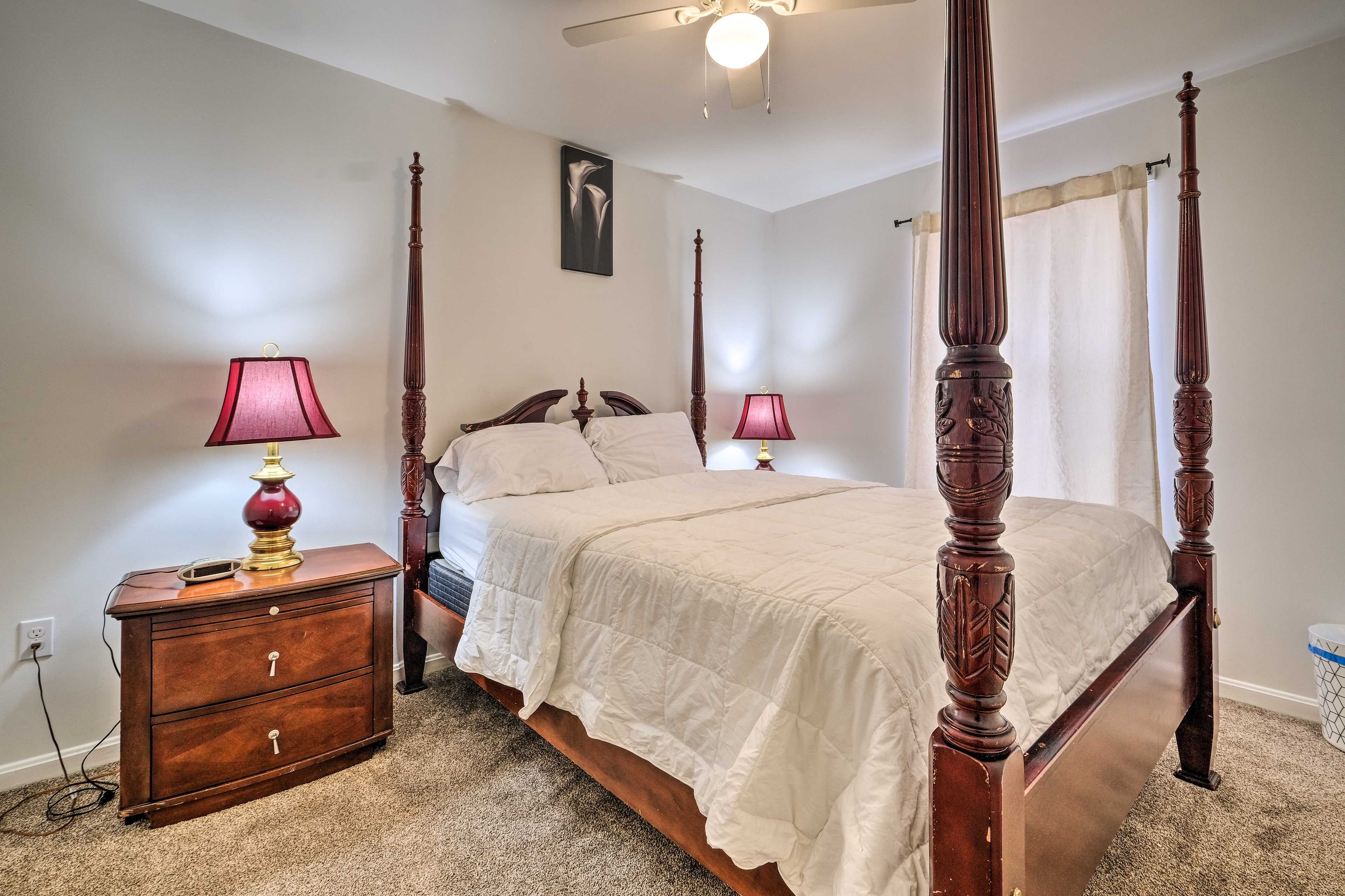 Bedroom 3 | Queen Bed