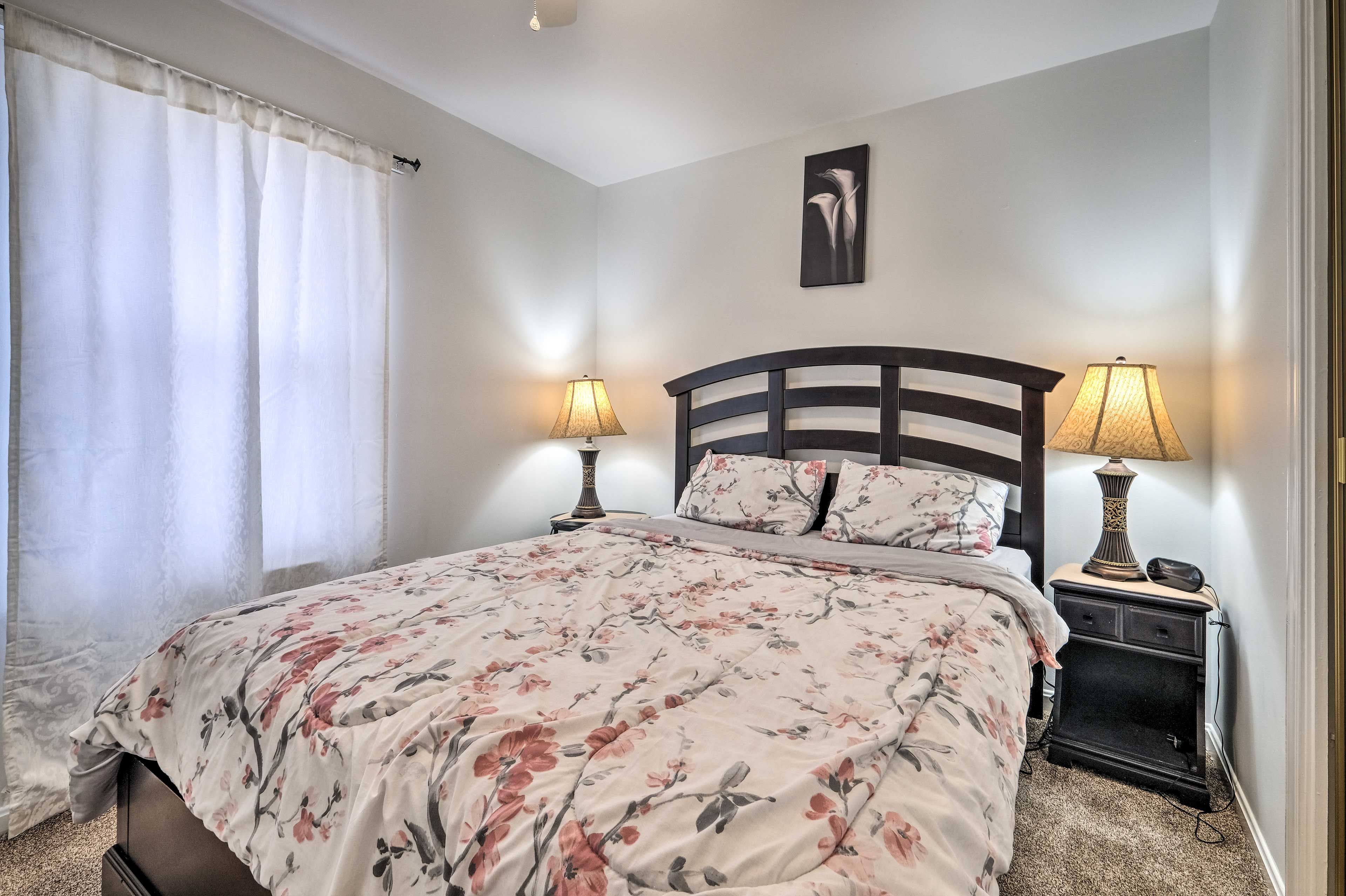 Bedroom 2 | Queen Bed