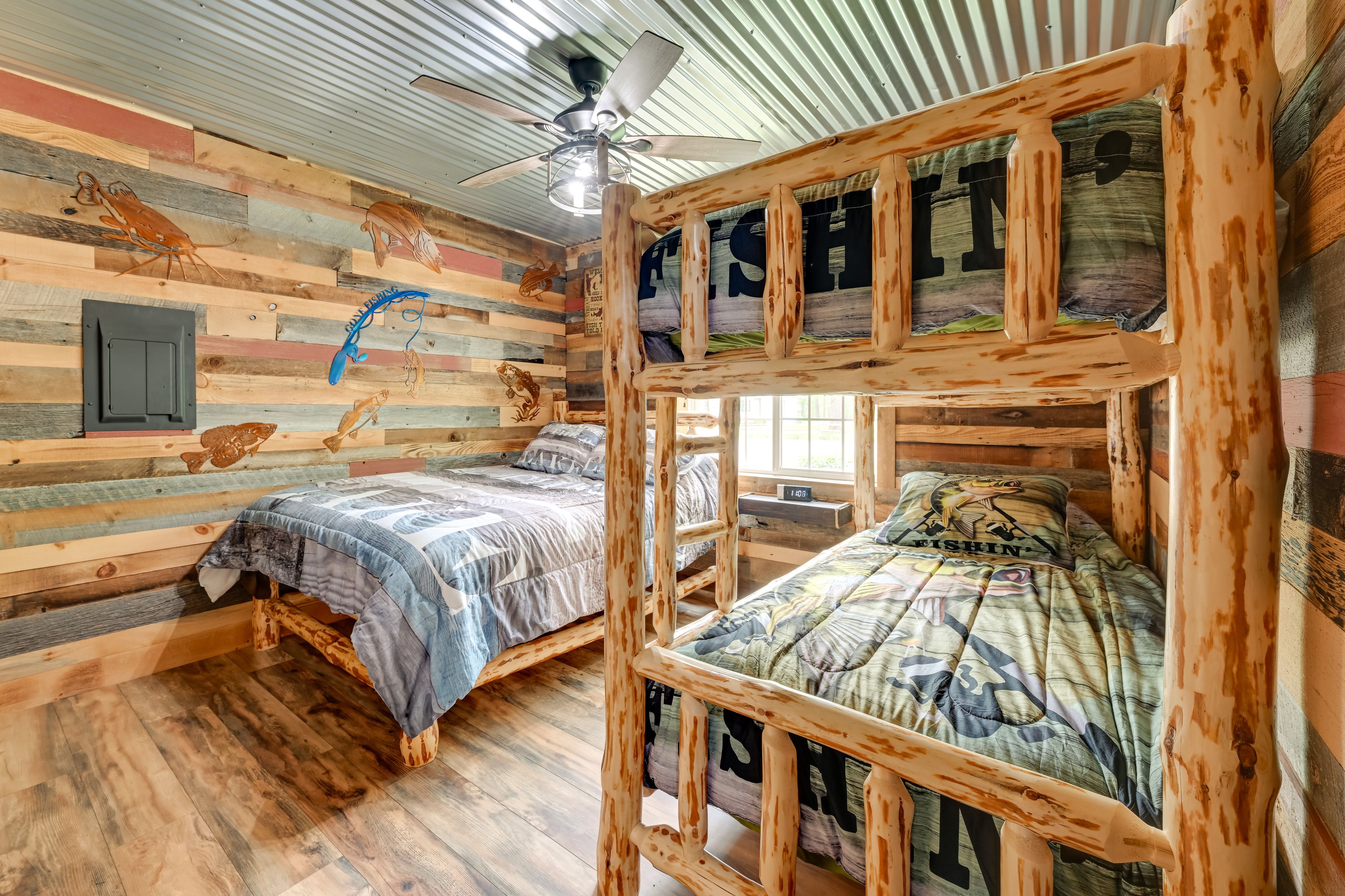 Bedroom 2 | Queen Bed | Twin Bunk Bed