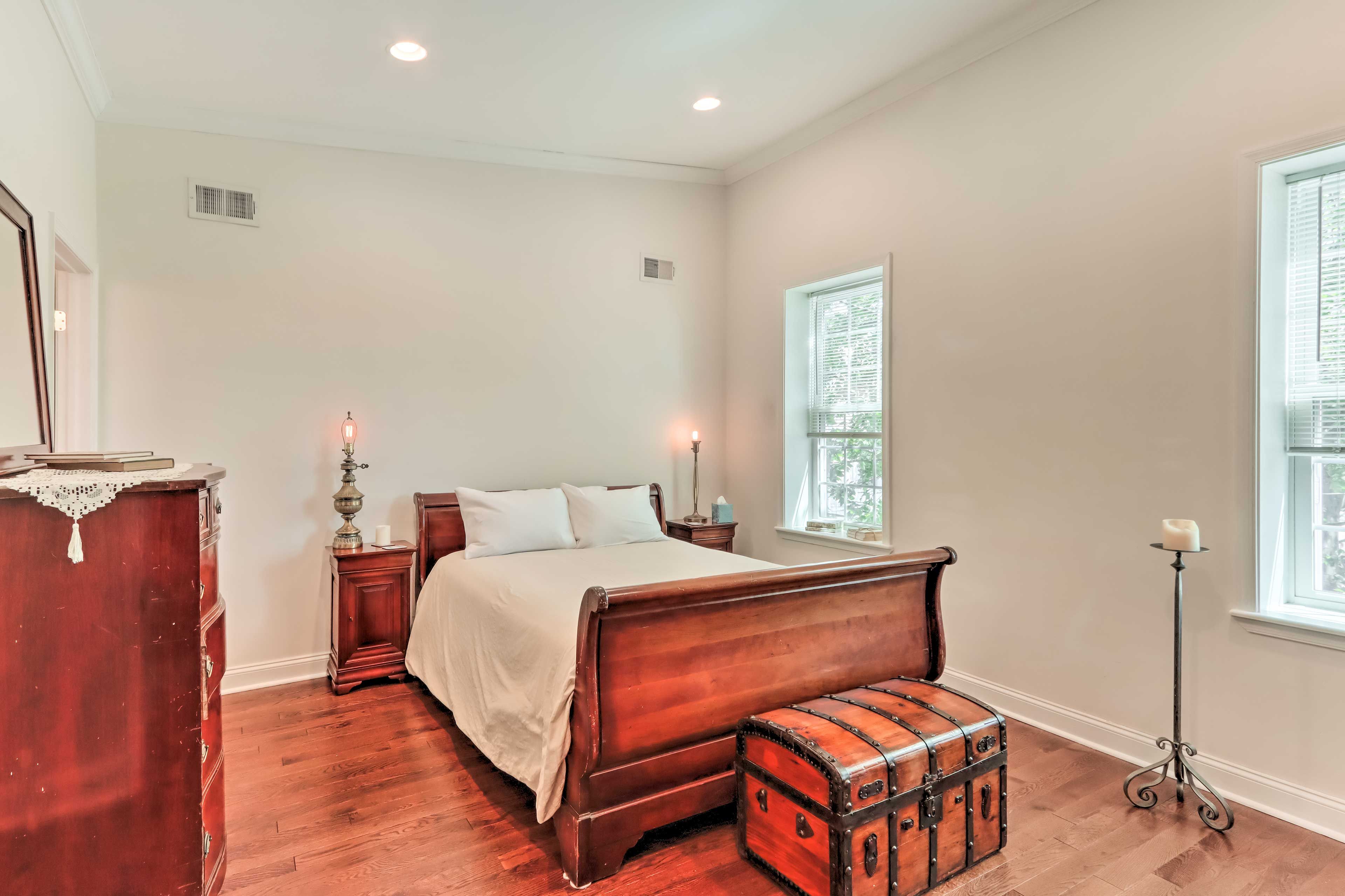 Bedroom 3 | Queen Bed