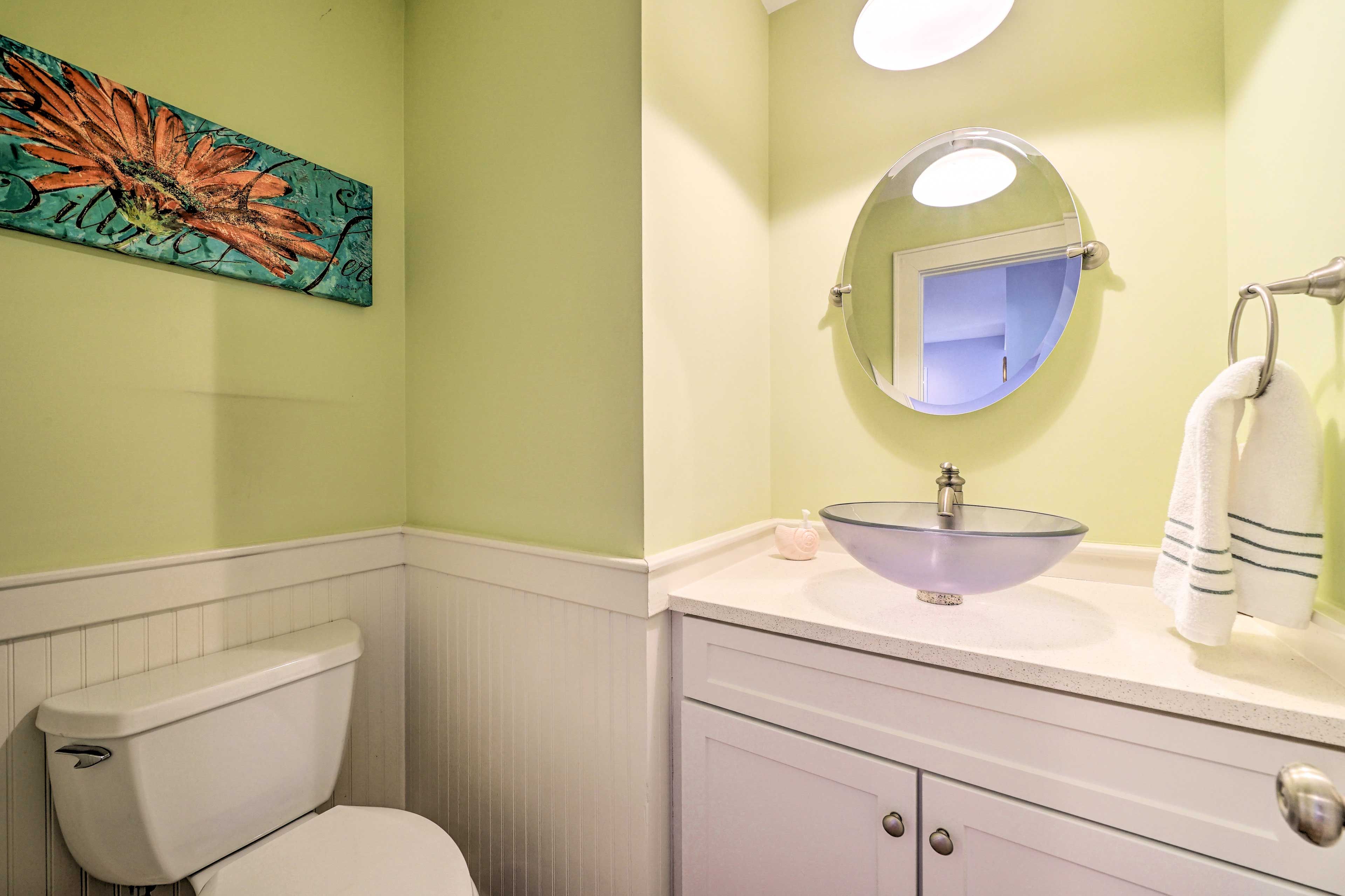 Half Bathroom | 2nd Floor