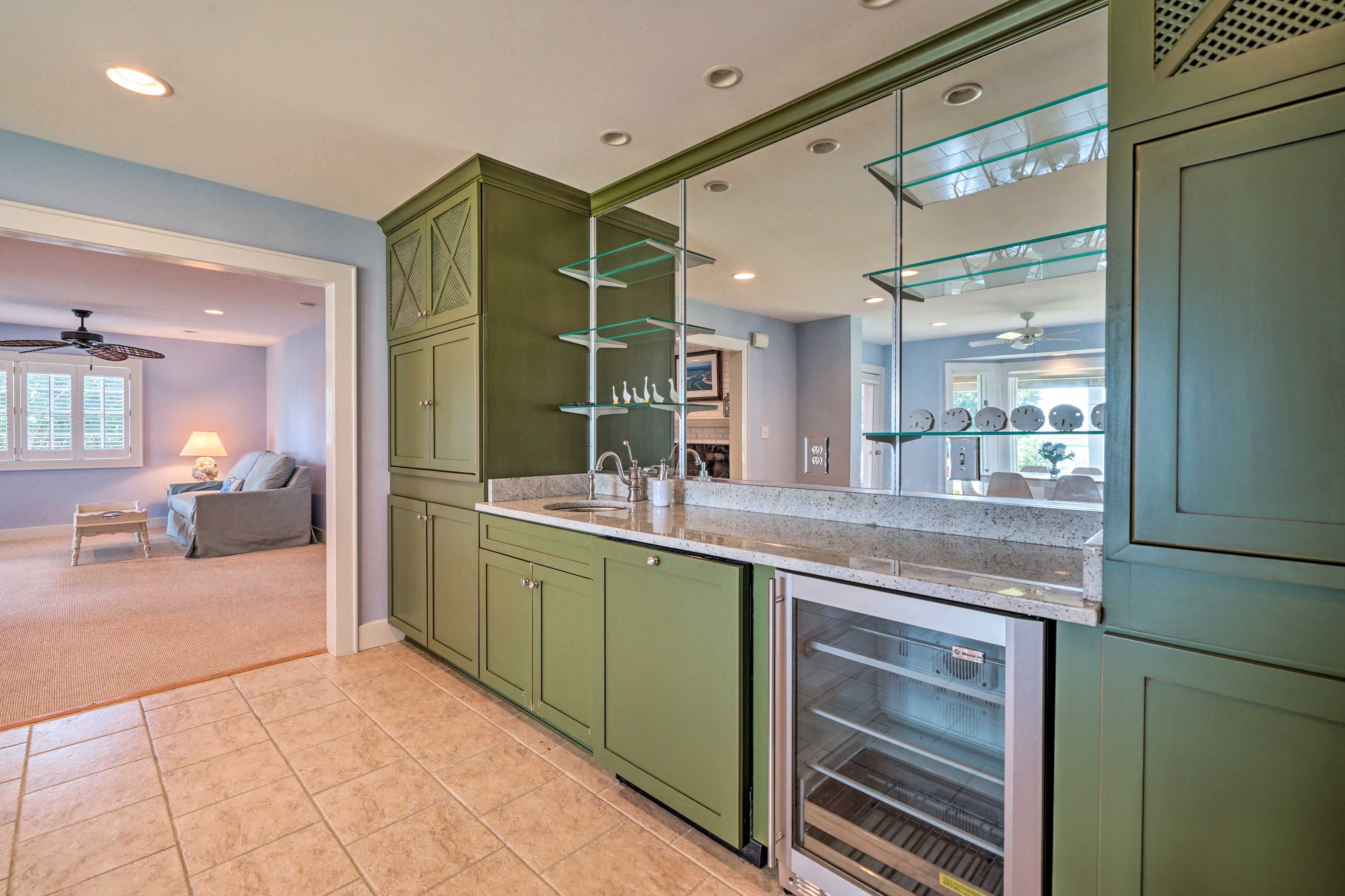 Living Room | Wet Bar