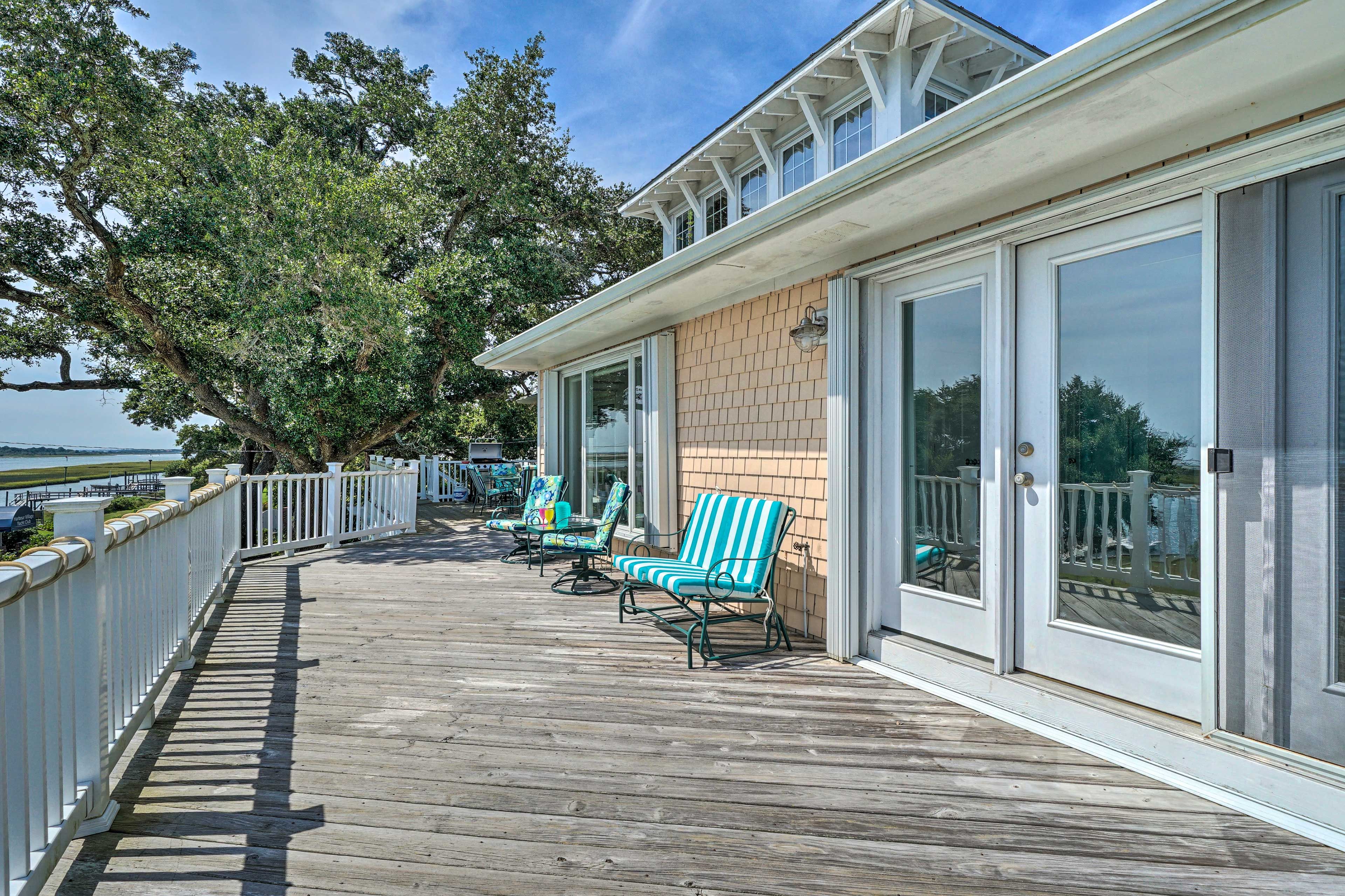Private Deck | Access via 2nd Floor