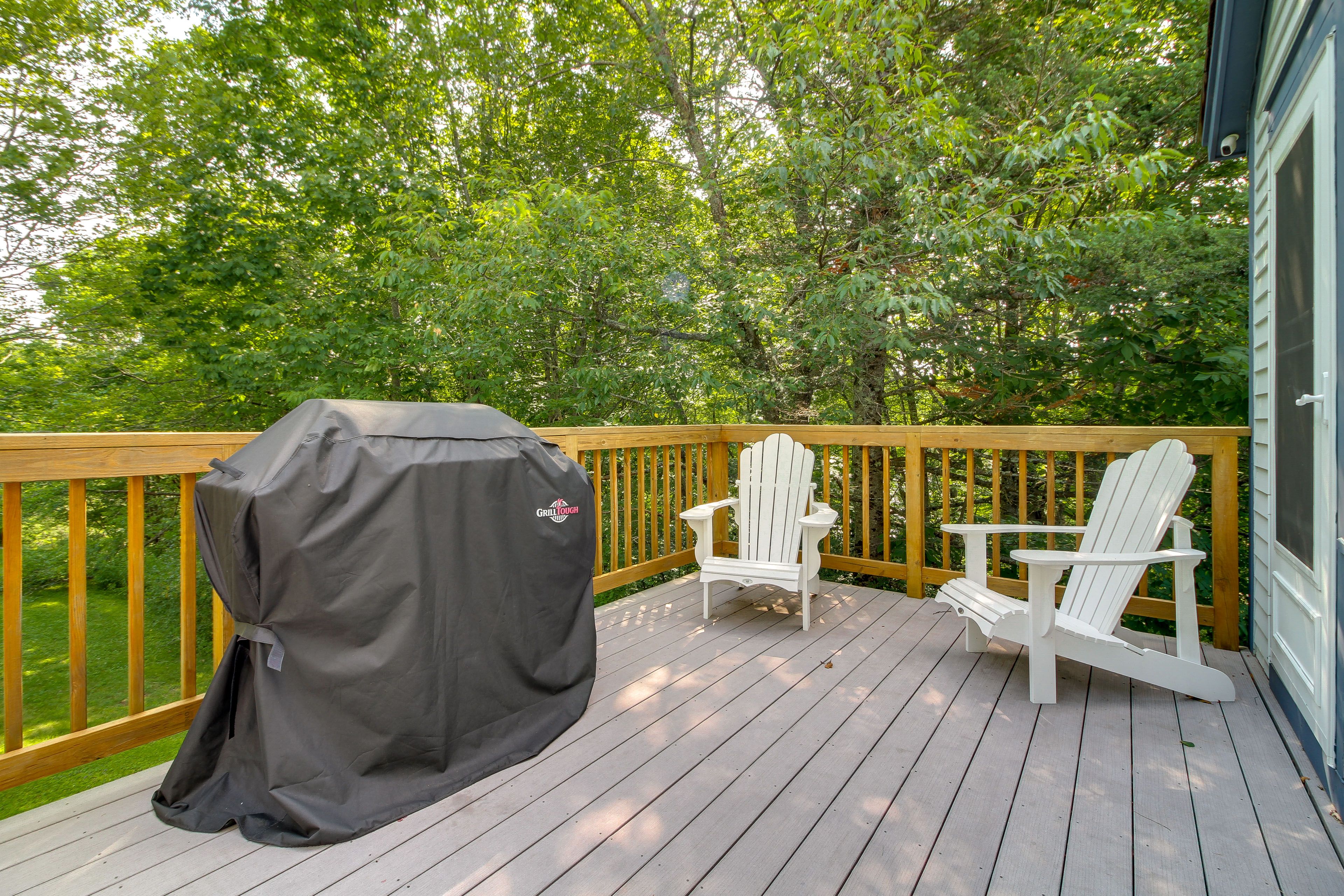 Private Deck | Gas Grill | Steps Required to Access