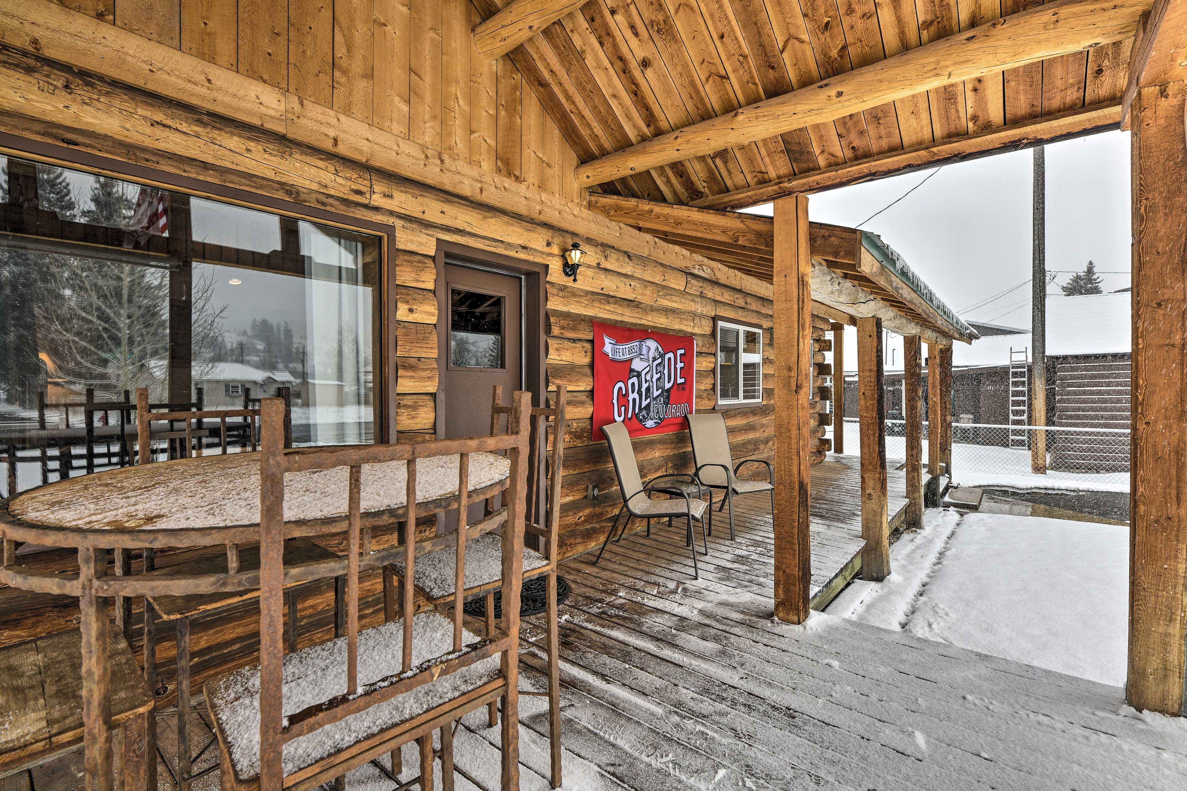 Deck | Dining Set