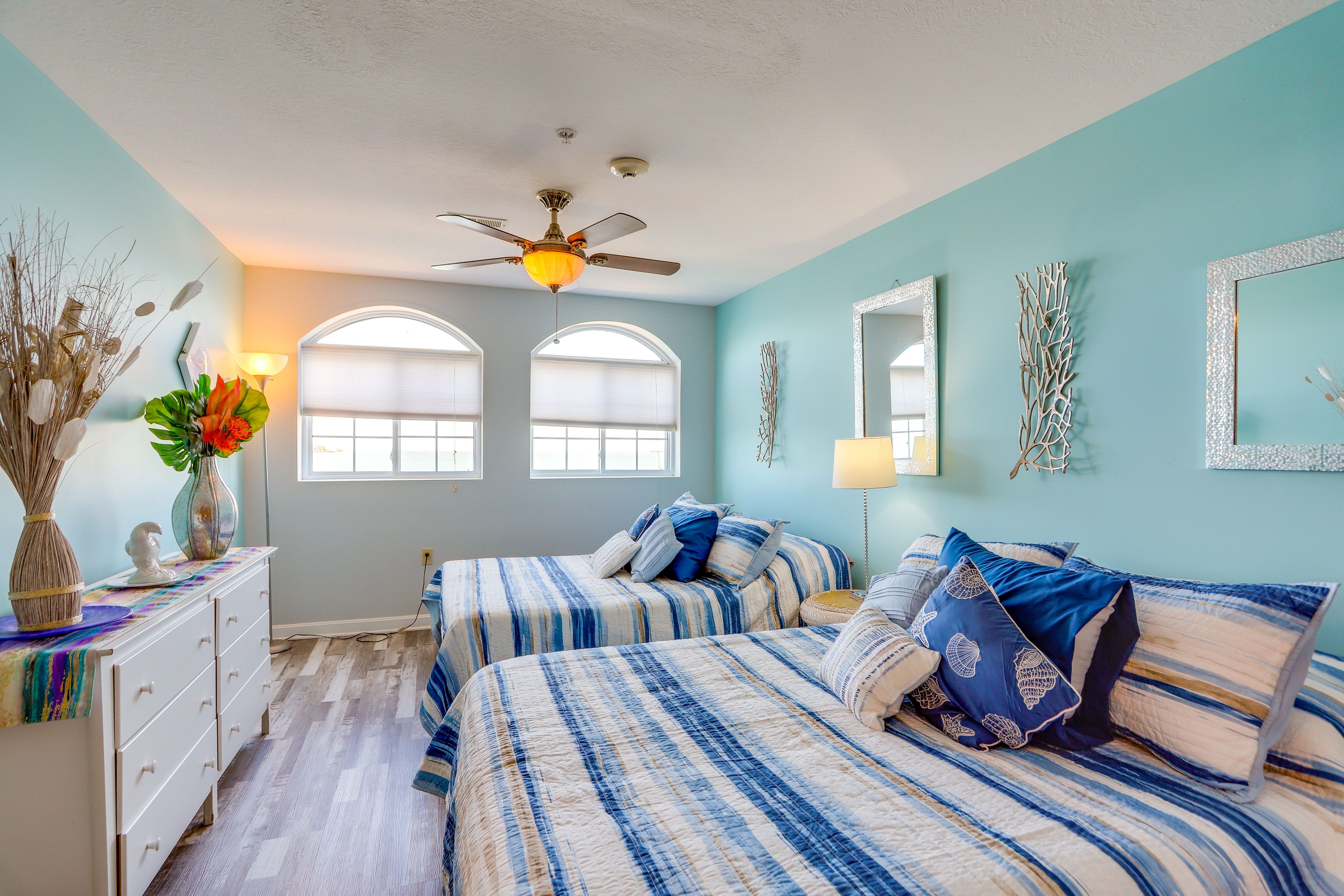 Bedroom 1 | 2 Queen Beds