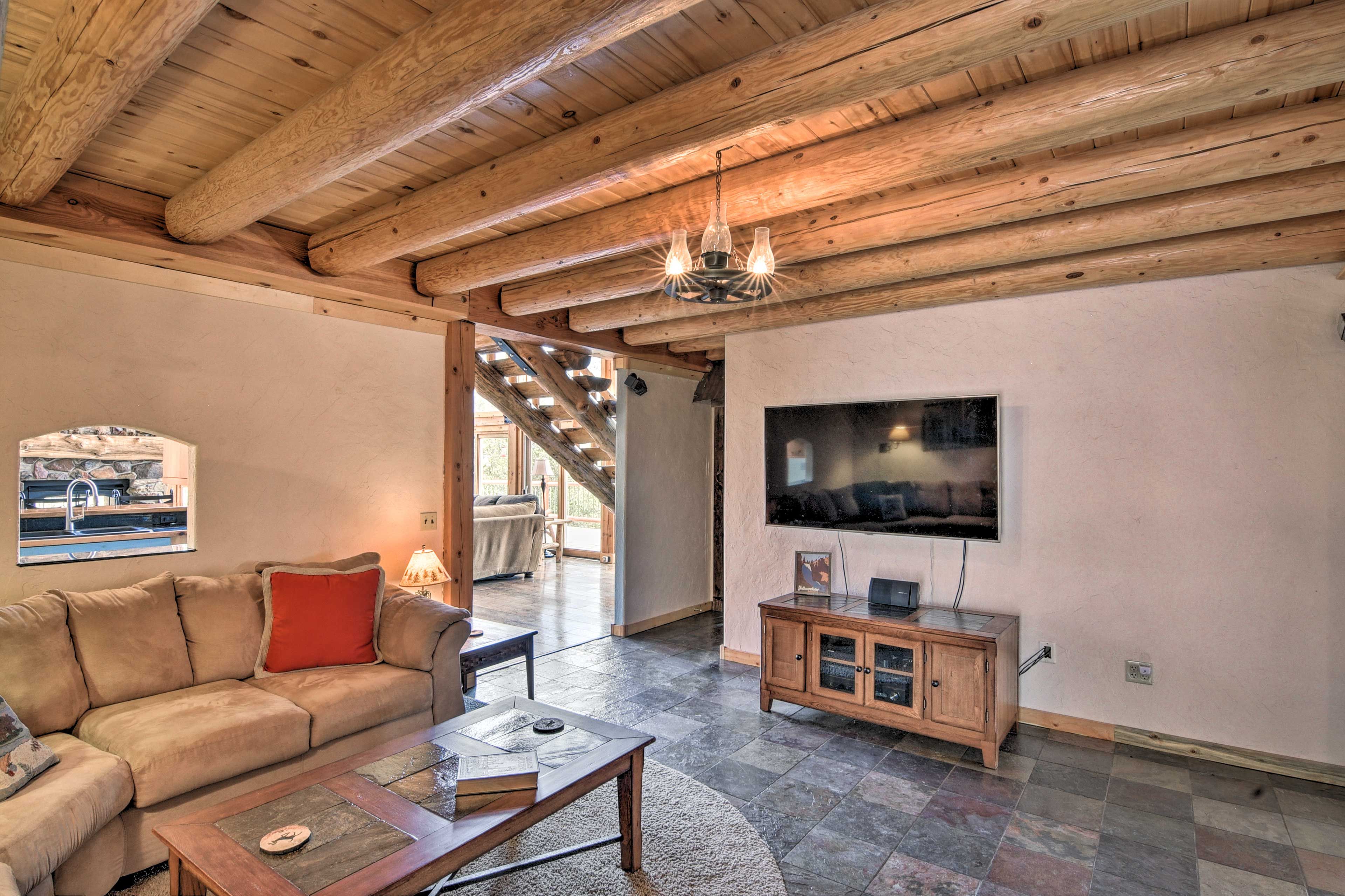 TV Room | Smart TV