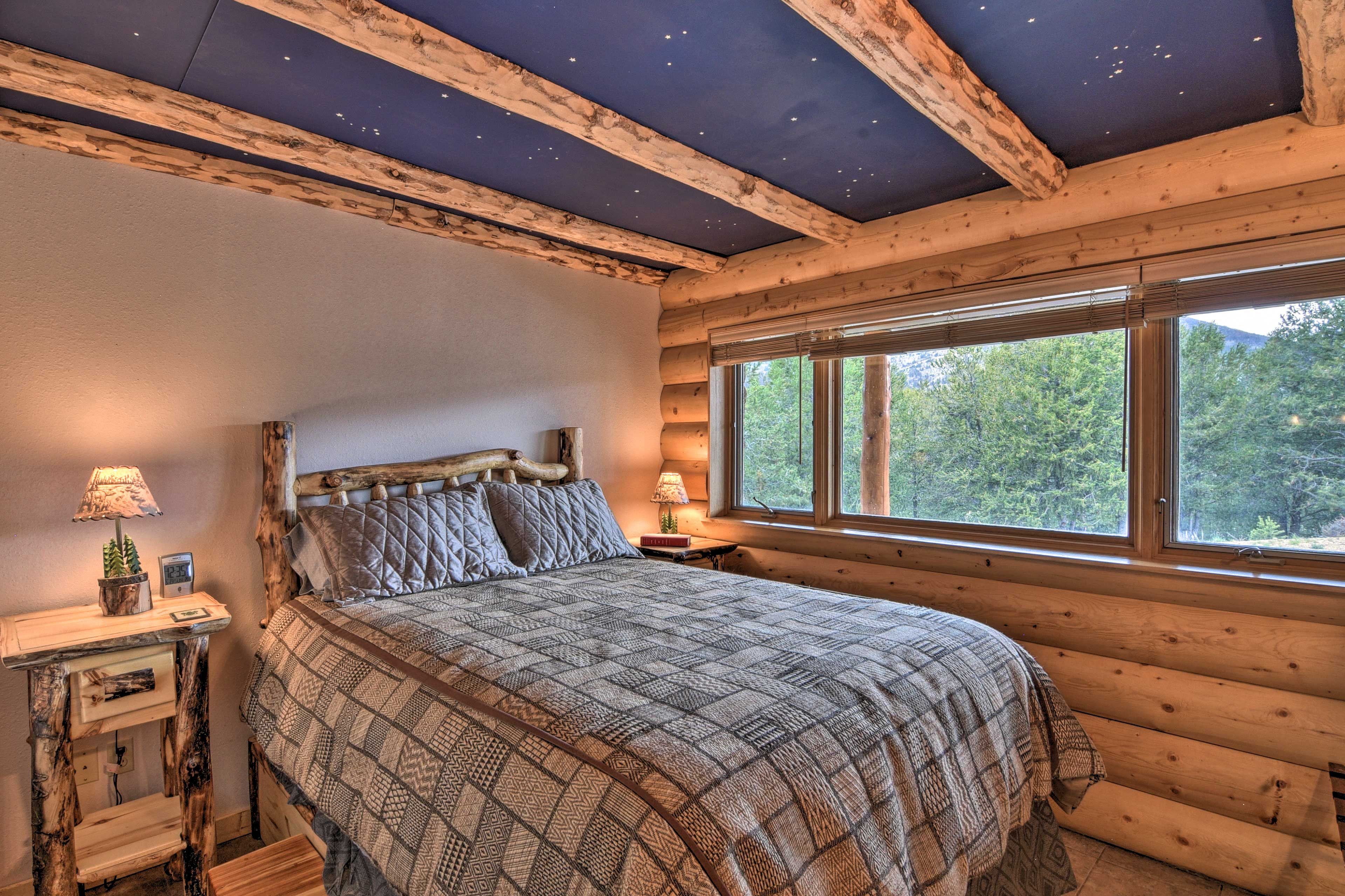 Bedroom 3 | Queen Bed