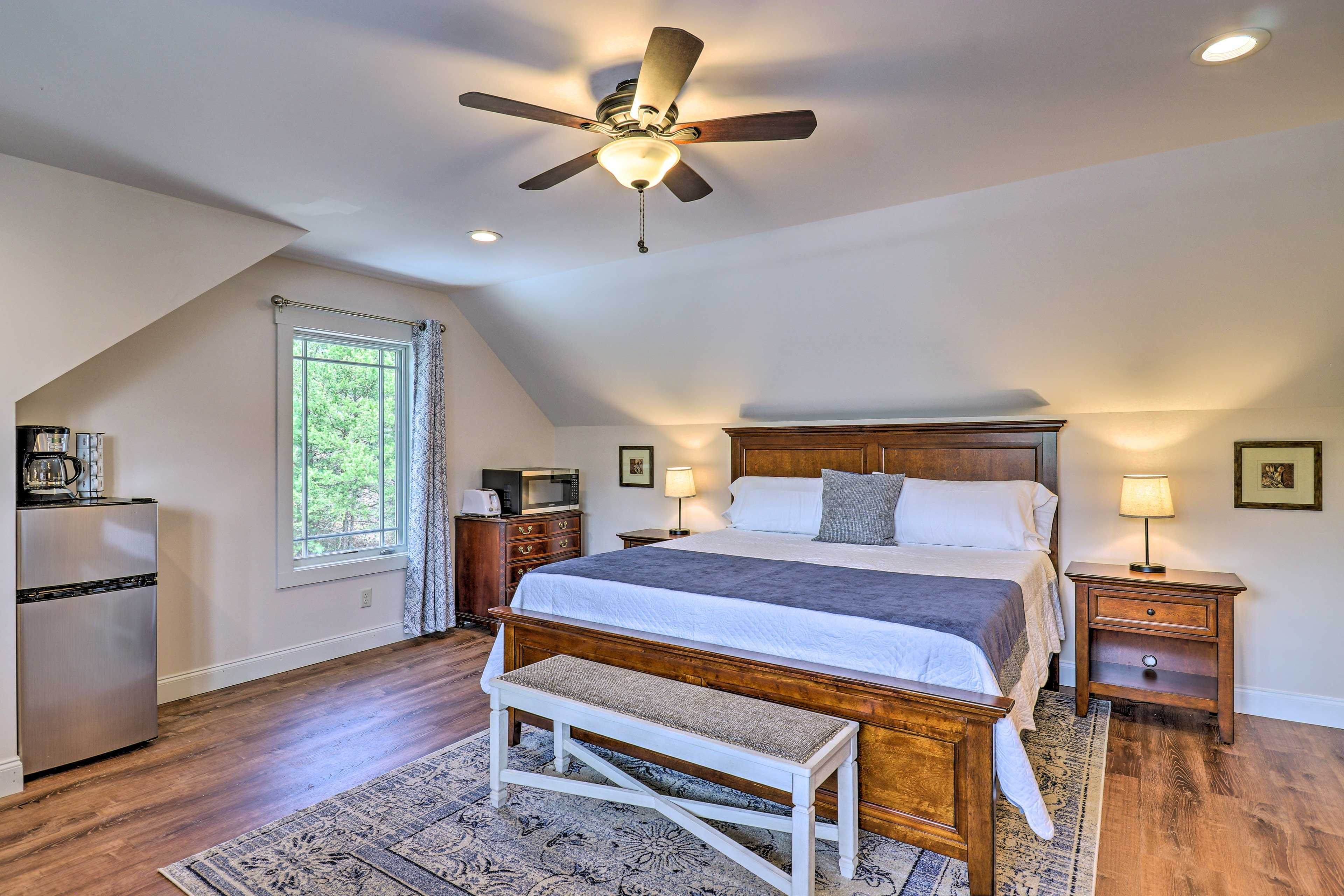 Bedroom 5 | King Bed | Linens Provided | Kitchenette | Located Above the Garage