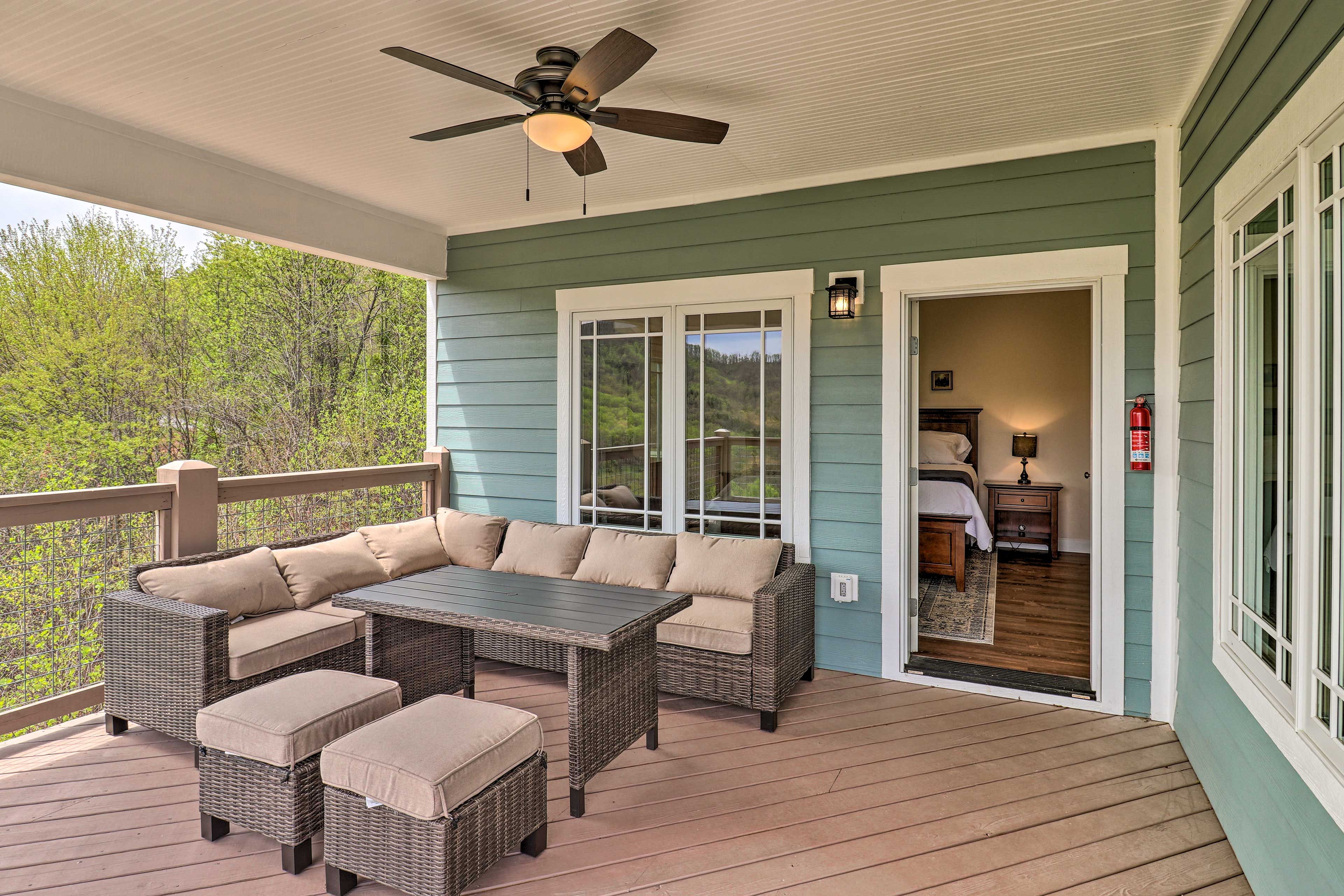 Private Deck