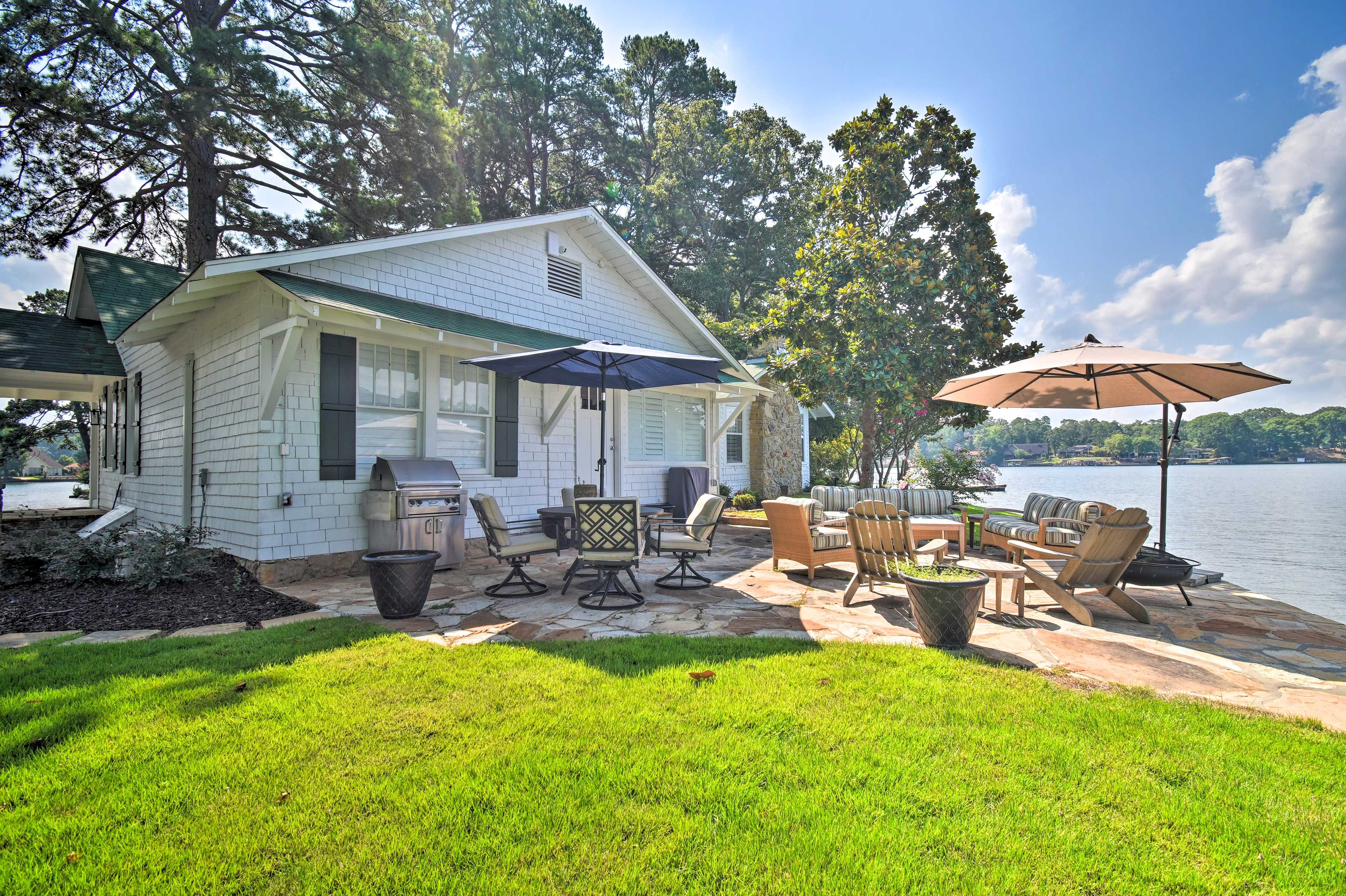 Furnished Patio