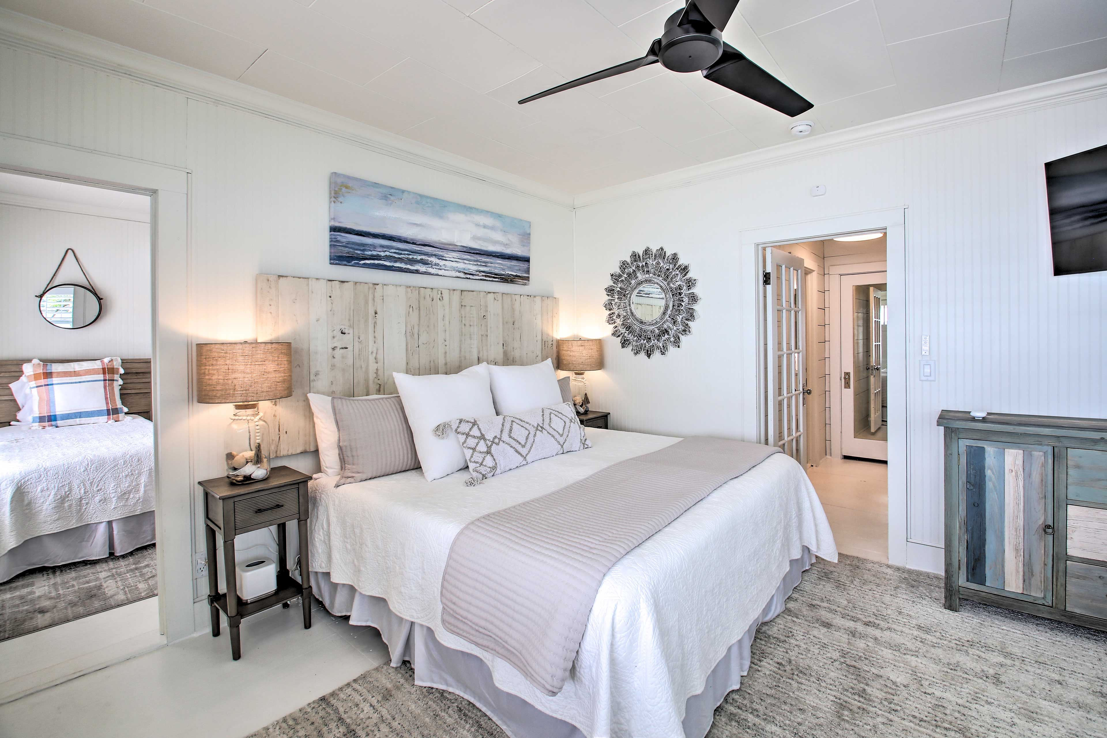 Bedroom 2 | King Bed