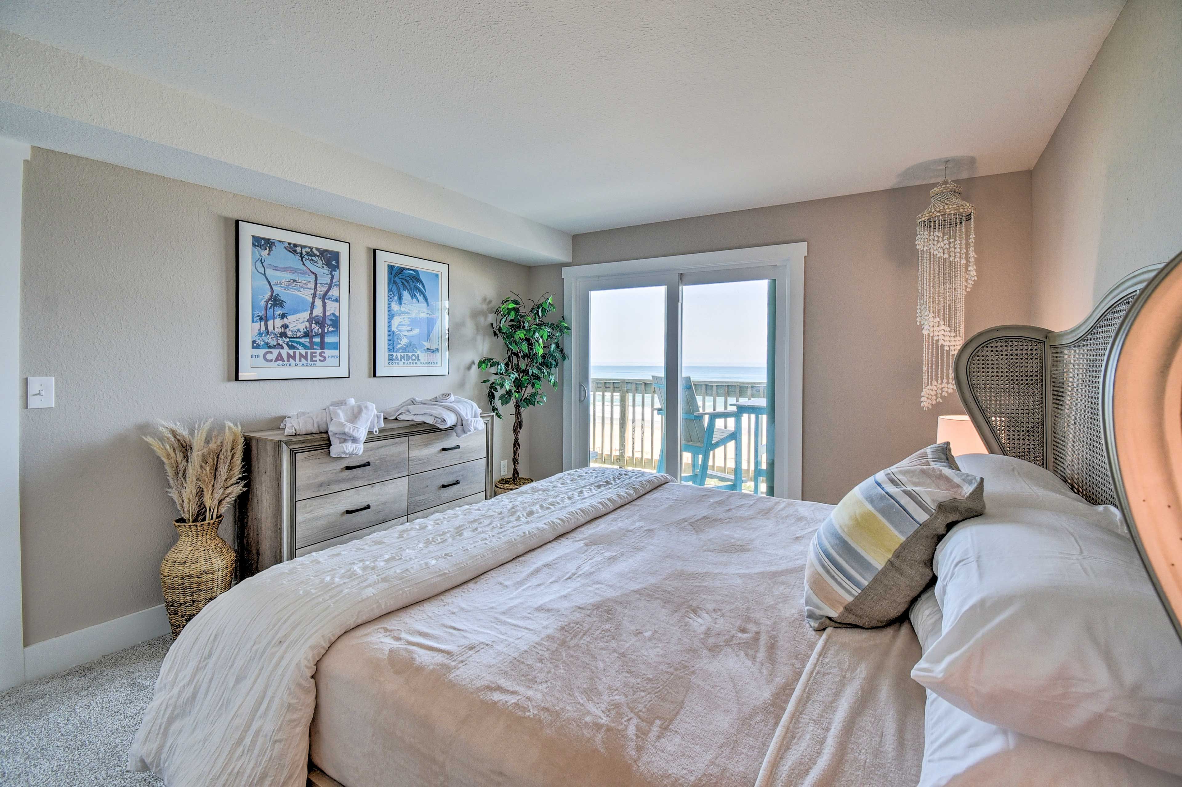 Bedroom 1 | Linens Provided