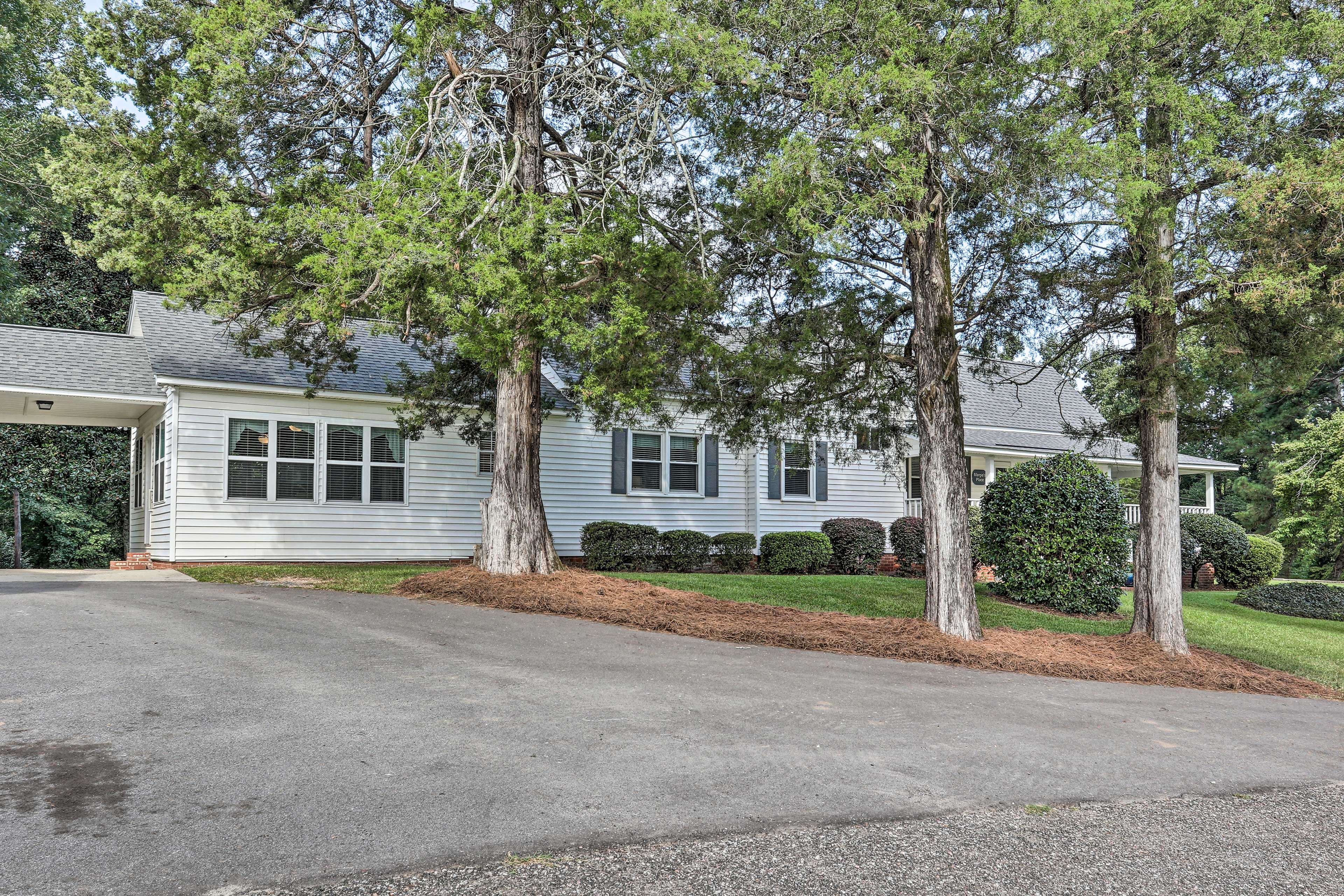 Driveway (5 Vehicles)
