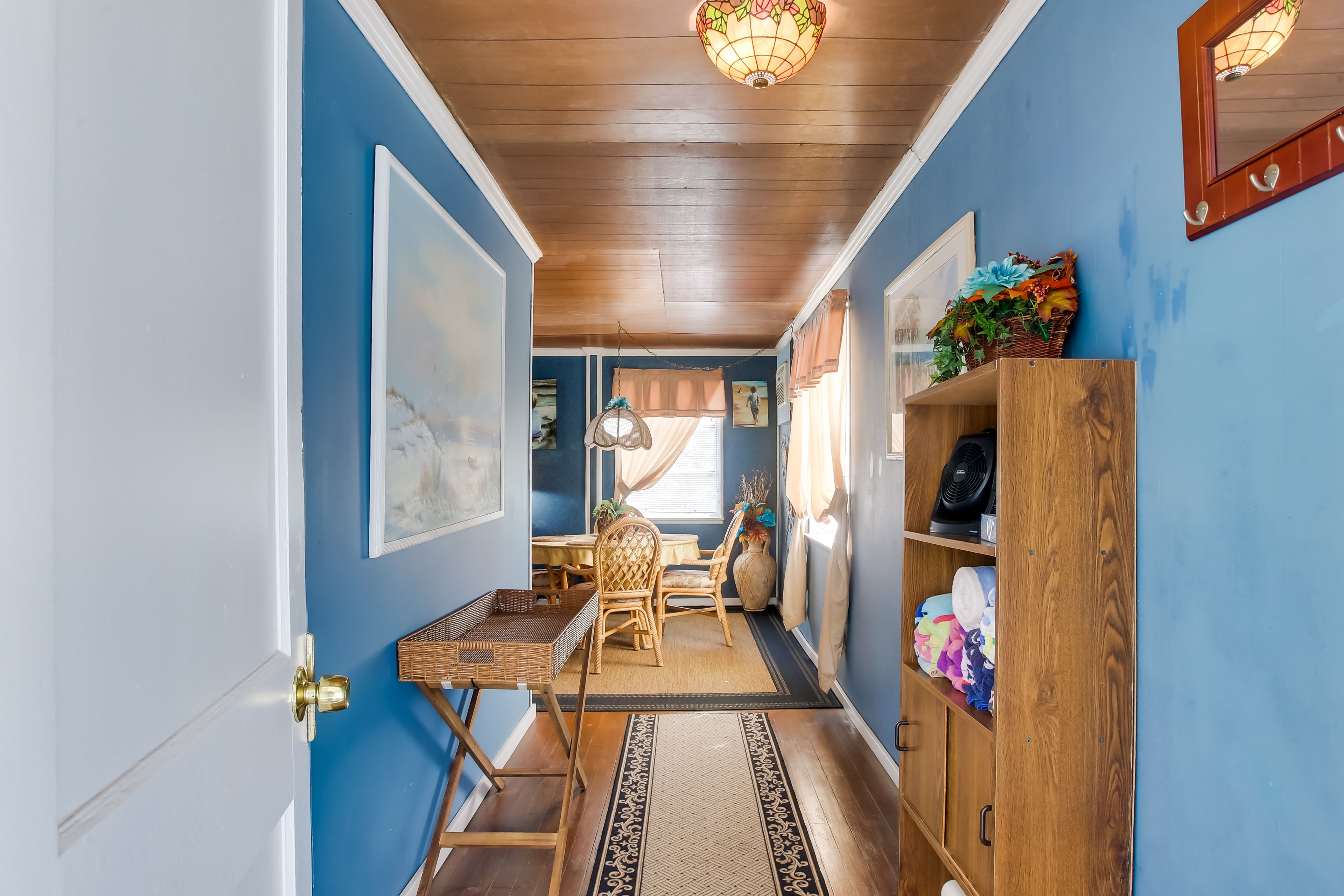 Apartment Entryway | 2nd-Floor Unit