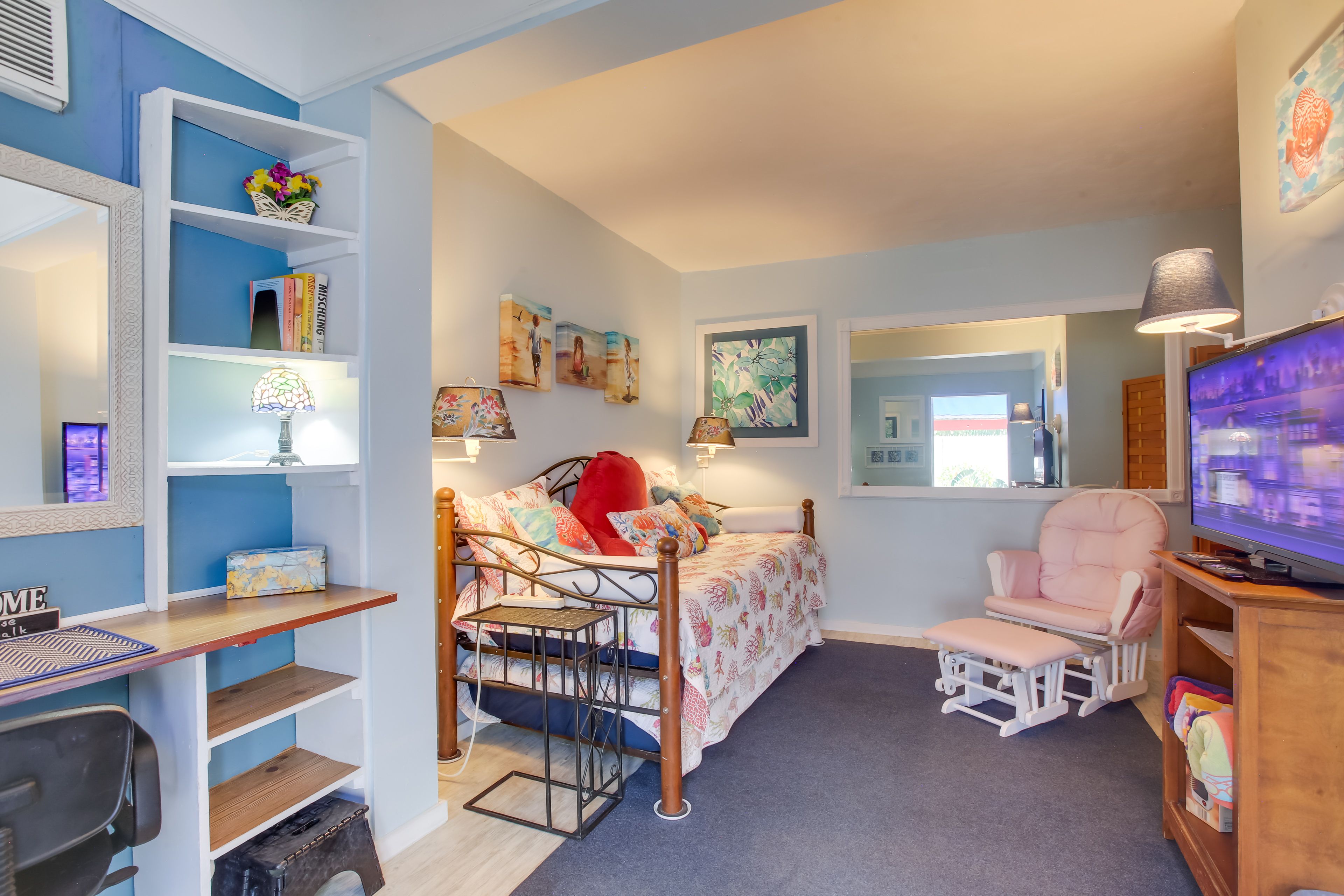 Sleeping & Living Area | Twin Daybed w/ Twin Trundle