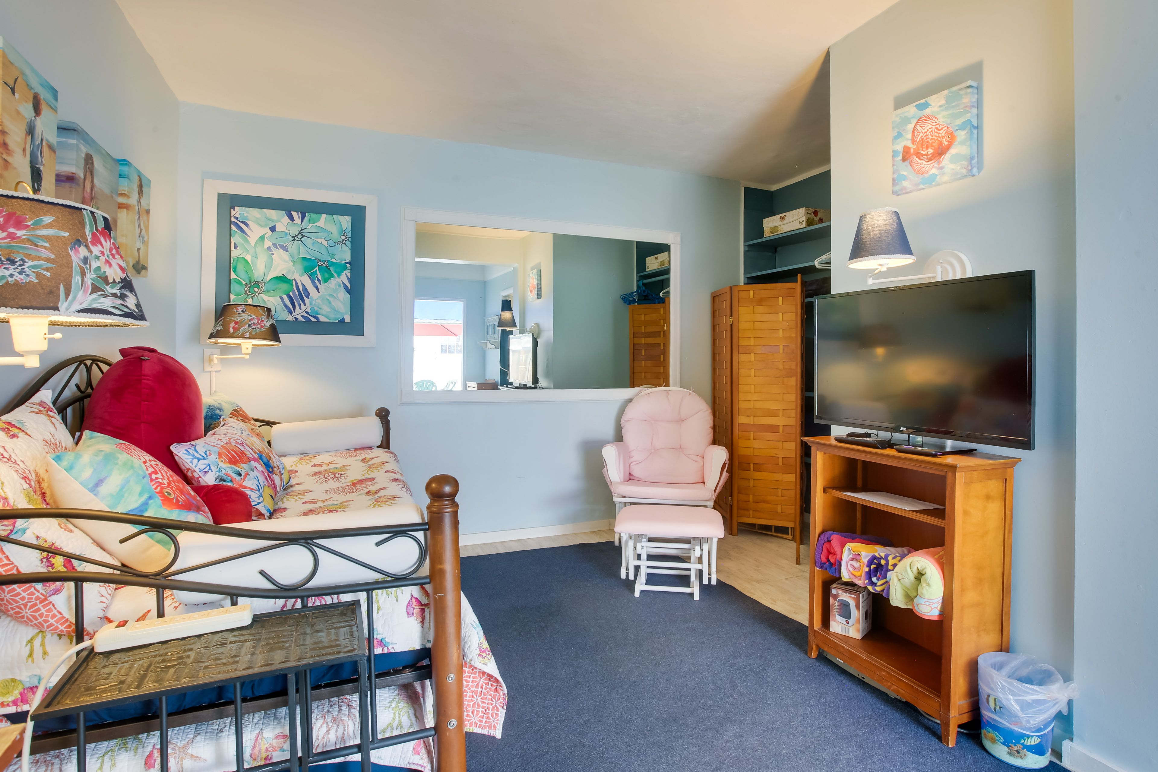 Studio | Living & Sleeping Area