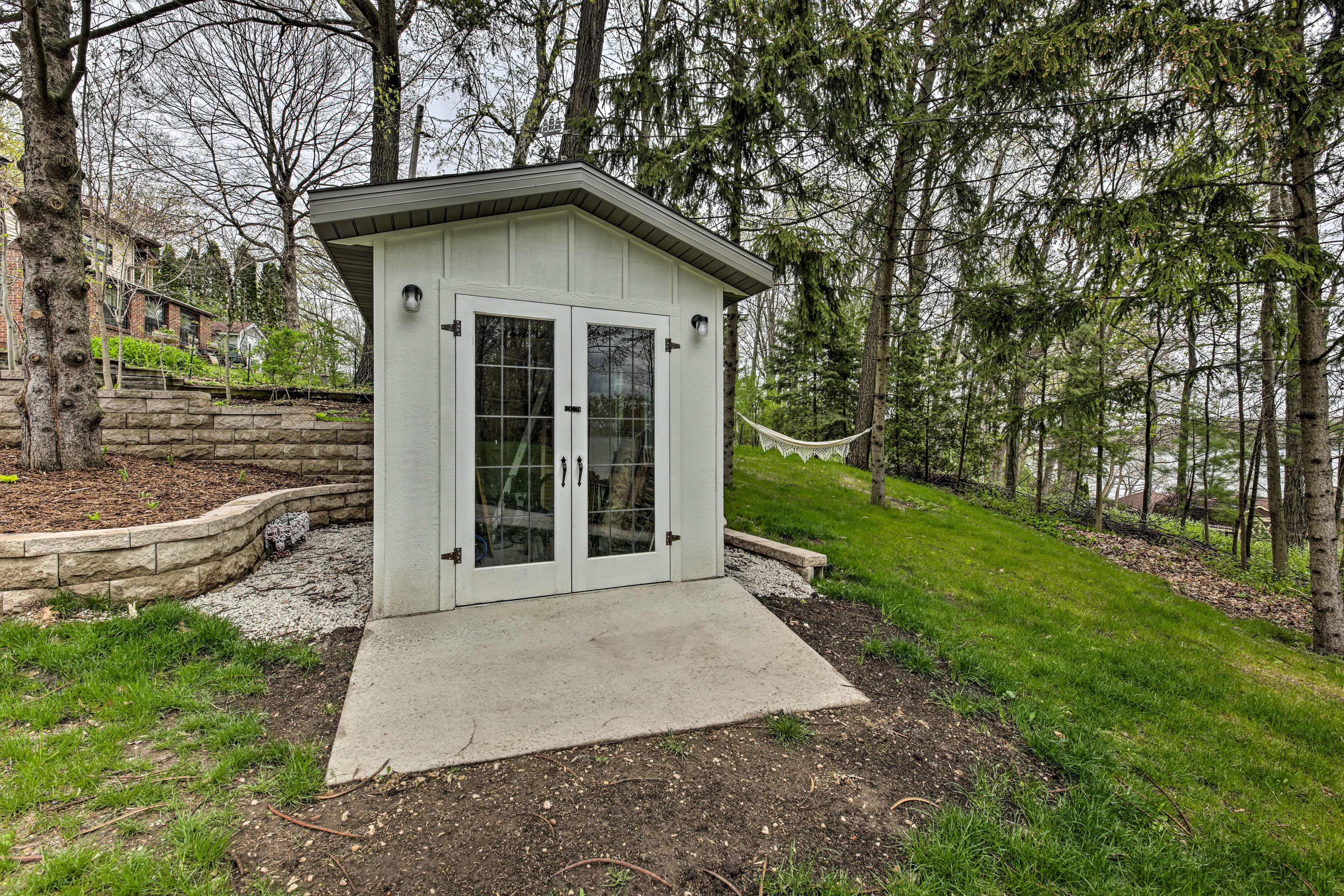 Boat House | 1 Kayak Provided