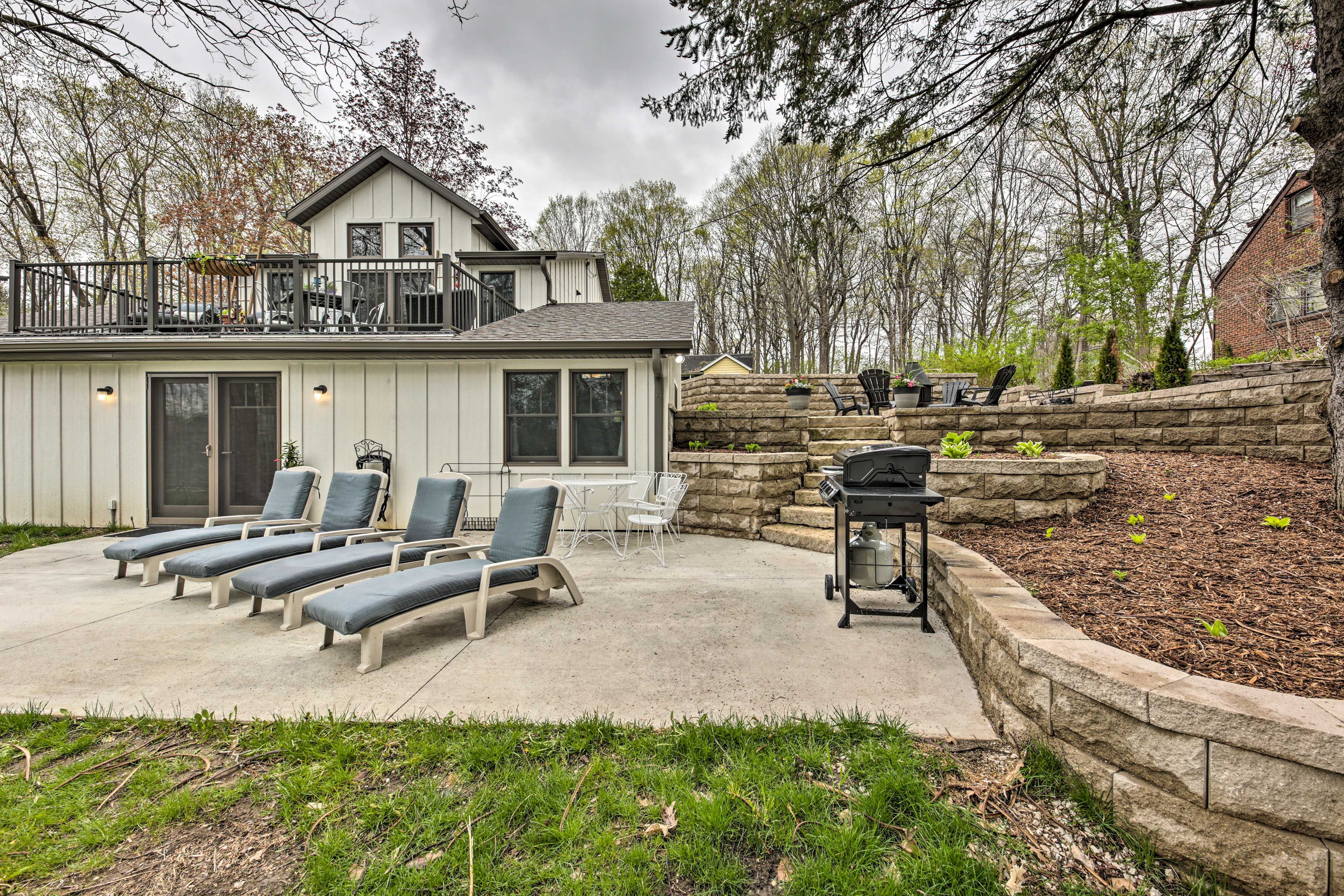 Hartford Vacation Rental | 2BR | 2BA | 1,672 Sq Ft | 2 Levels | Interior Stairs