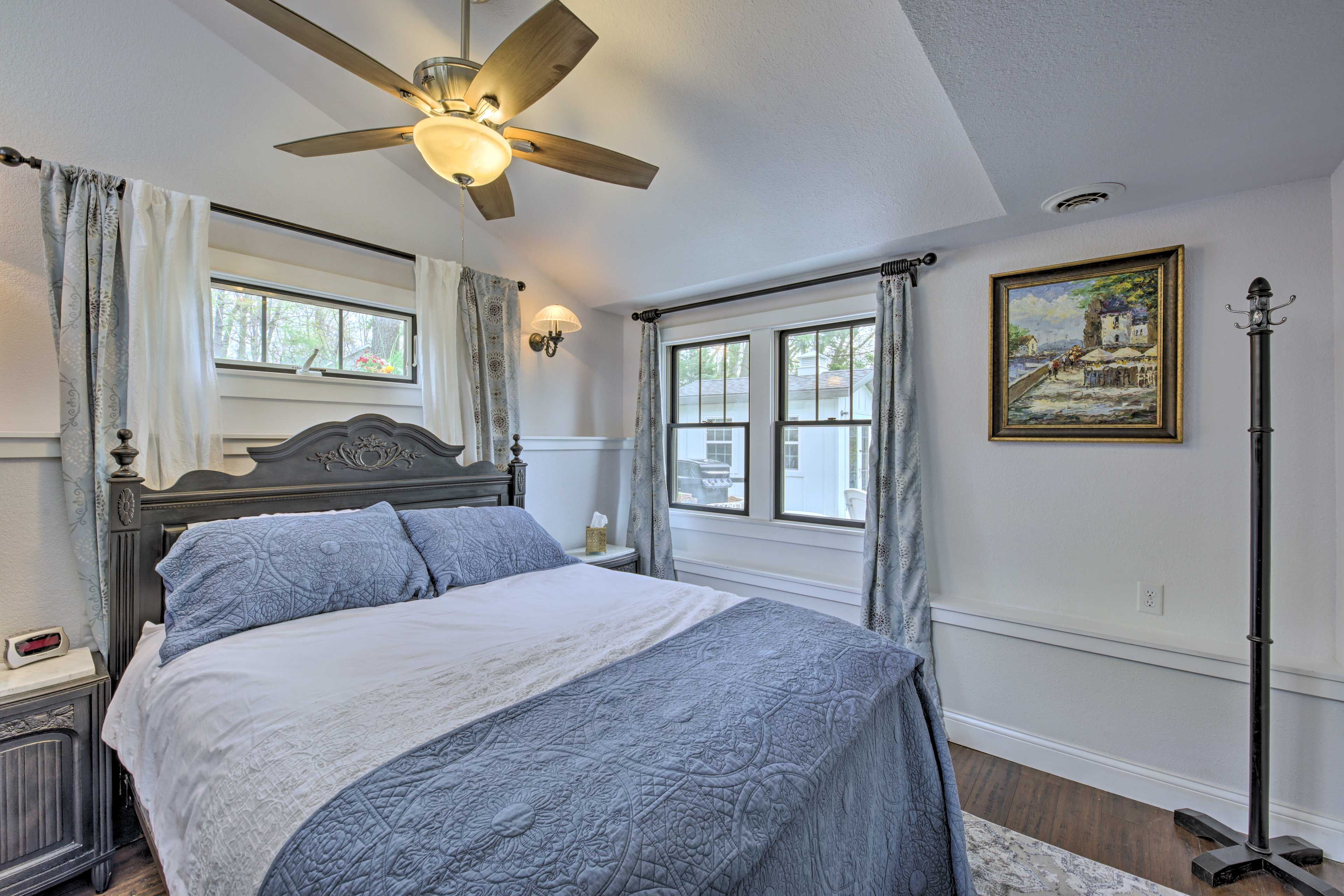 Bedroom 1 | Queen Bed | Lower Level