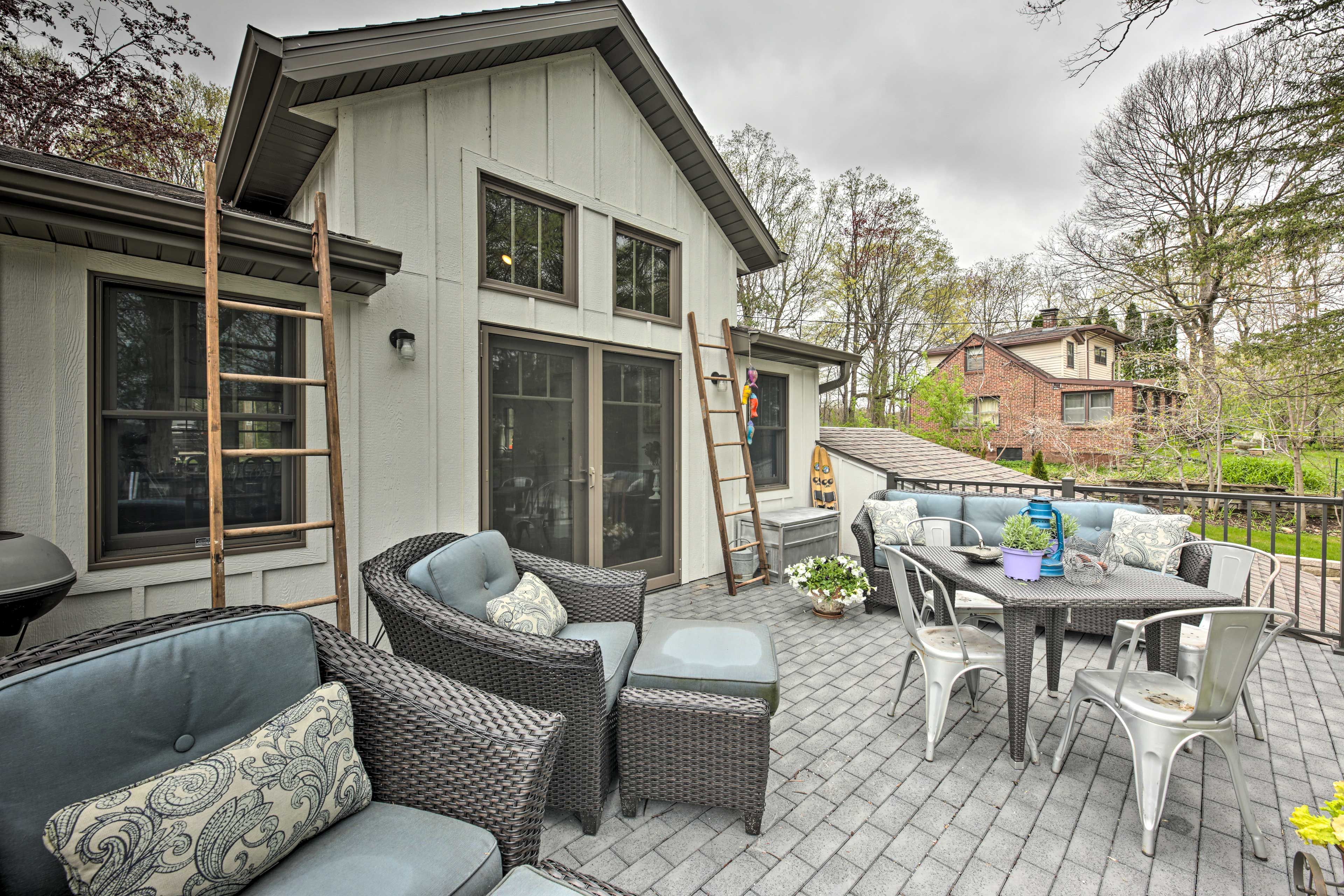 Upper Balcony w/ Lake Views