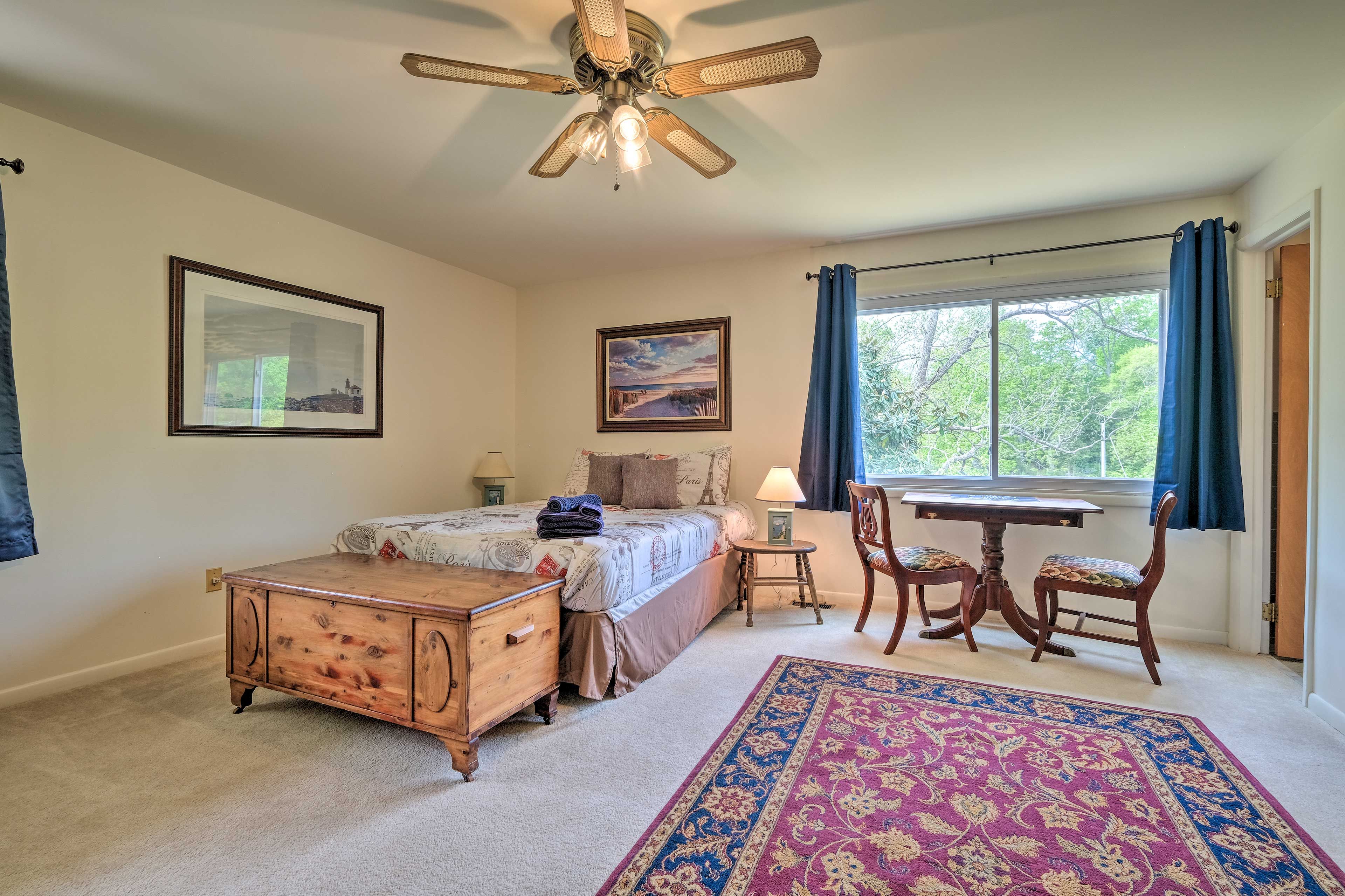 Bedroom 1 | Queen Bed | Linens Provided